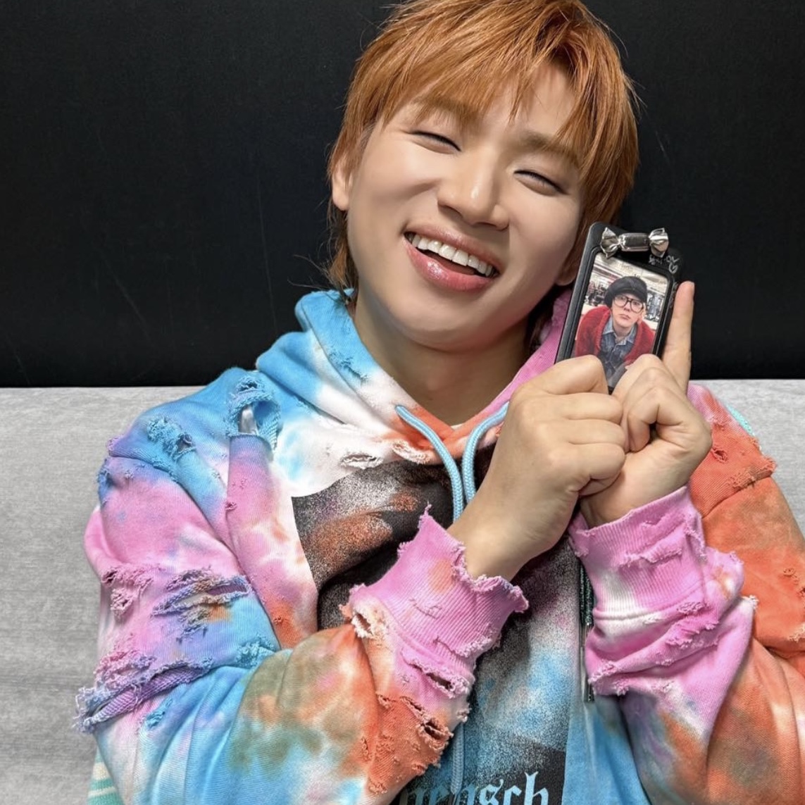 G-DRAGON Ubermensch Hoodie Tie-Dye Multi 착용 스타일