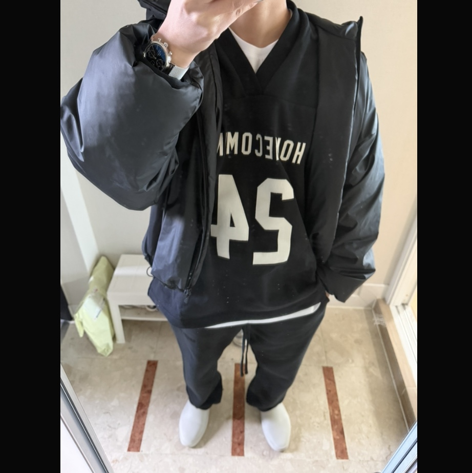 Fear of God The California Cement, Essentials The Core Collection Relaxed Sweatpants Stretch Limo 착용 스타일