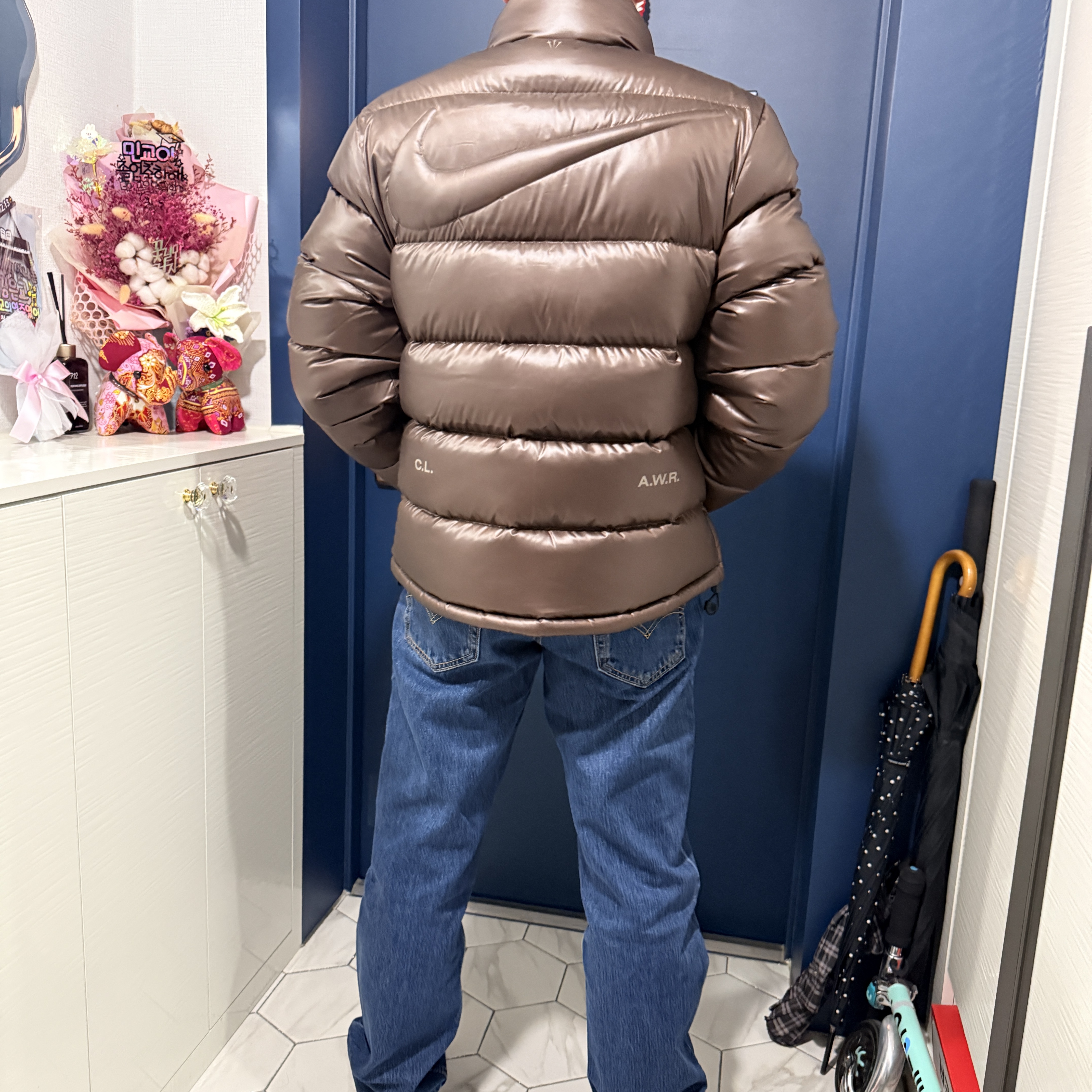 Nike x Drake Nocta Sunset Puffer Jacket Baroque Brown Olive Grey - Asia 착용 스타일 - 2