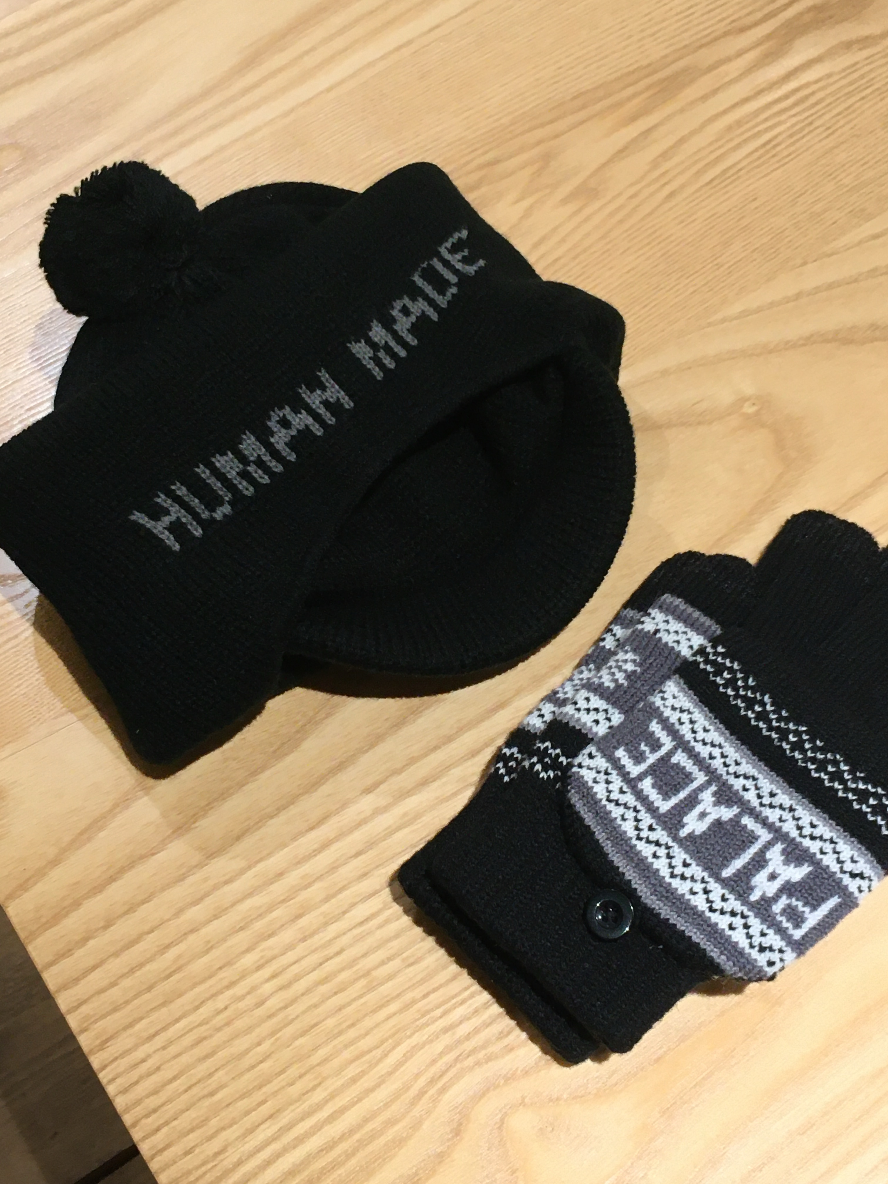 팔라스 러브스 미 니트 글러브 블랙 - 25FW | Palace | KREAM