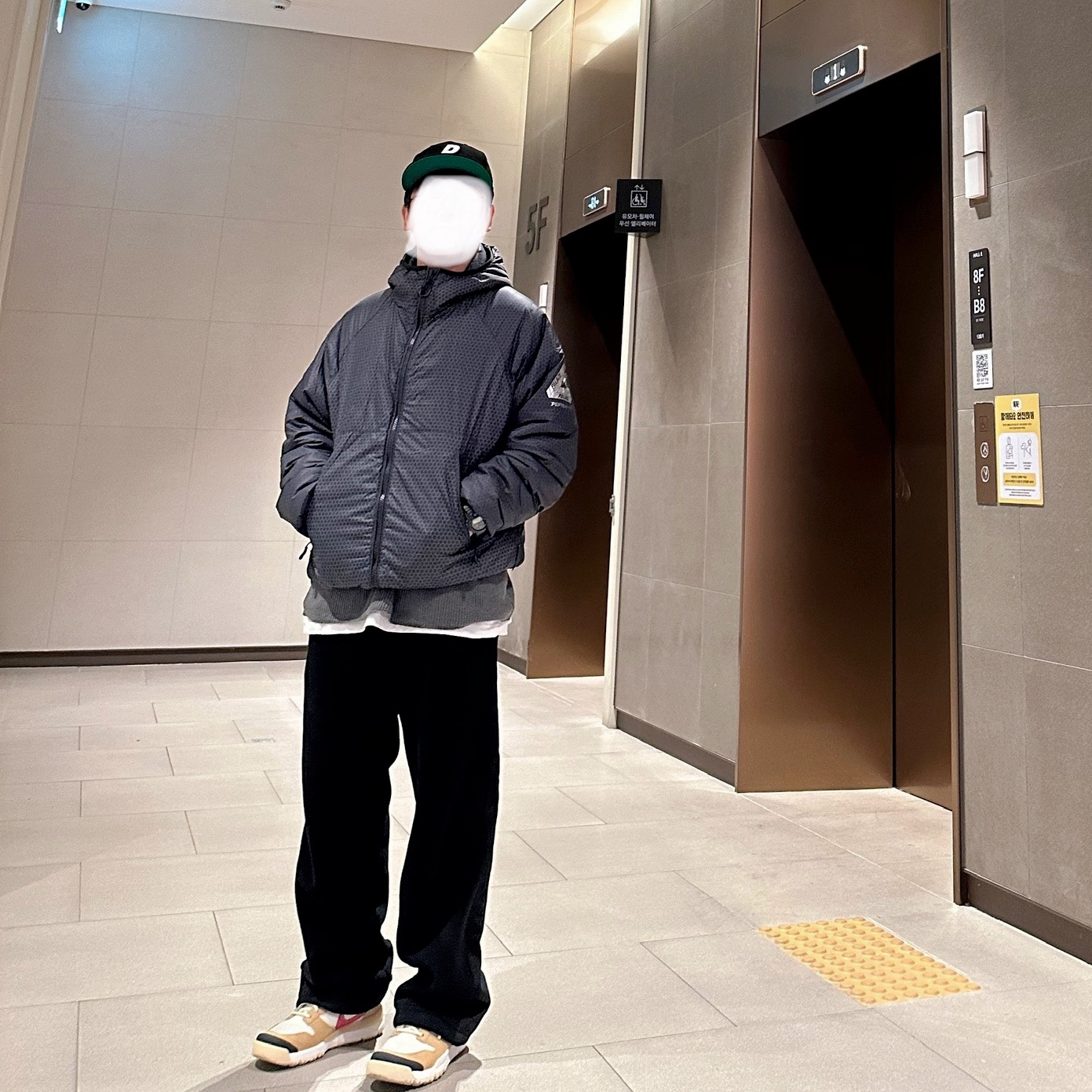 Uniqlo x Needles Fleece Wide Pants Longer Length Black - KR, Nike x Tom Sachs Mars Yard Shoe 3.0 Space Camp 착용 스타일