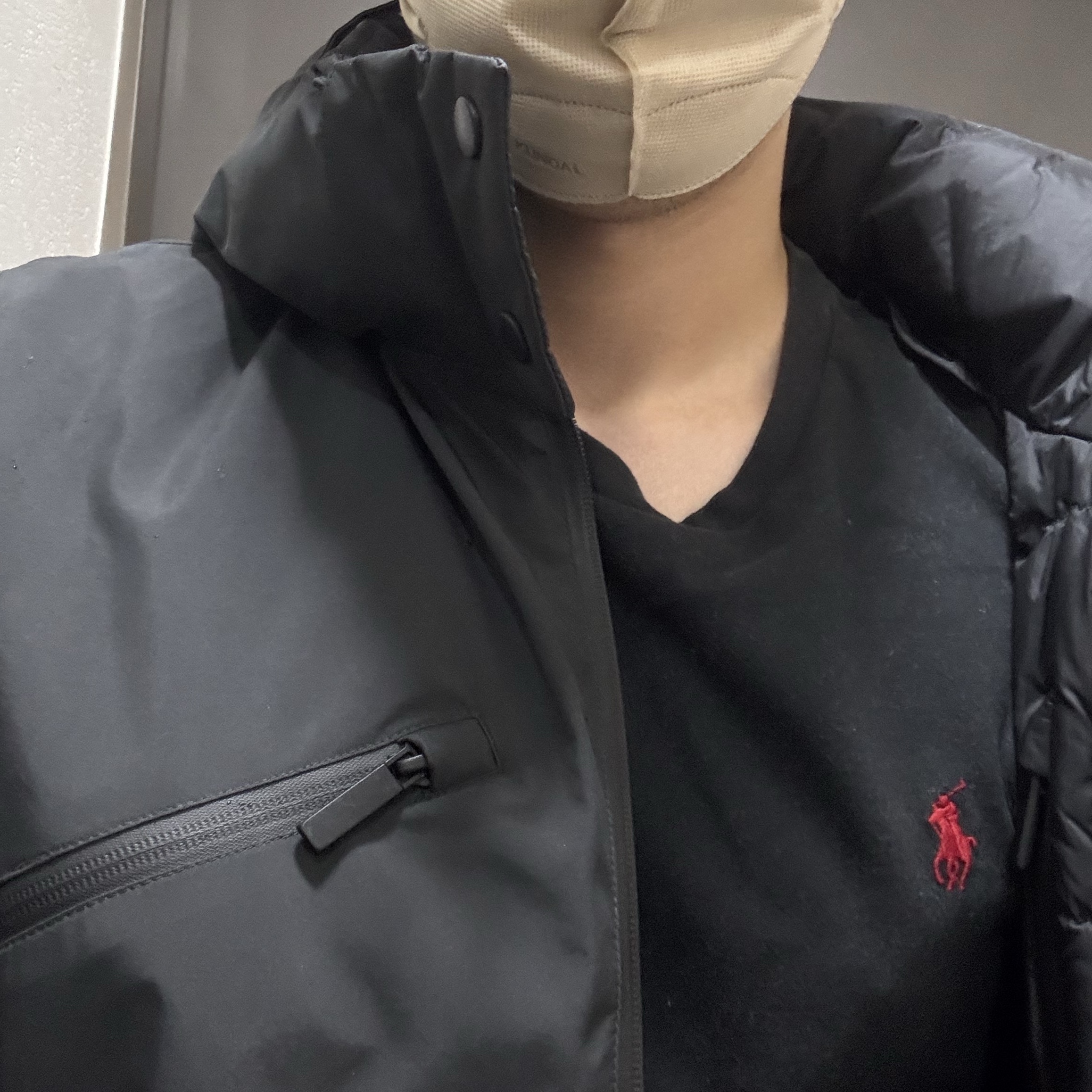 [30%적립] Polo Ralph Lauren Custom Slim Crewneck T-Shirt Black, Nobis Oliver Reversible Puffer Jacket Black 착용 스타일 - 1