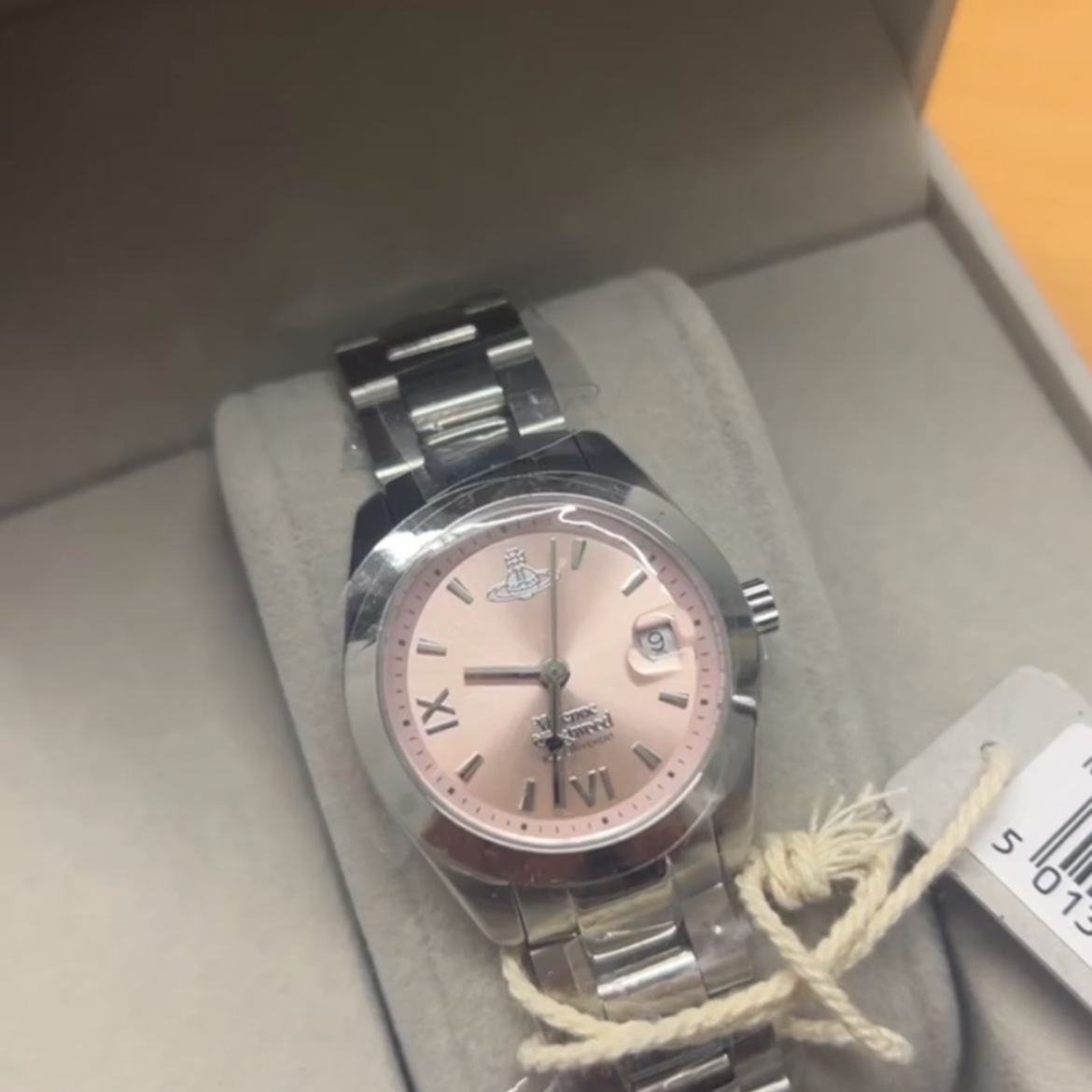 Vivienne Westwood Fenchurch Silver Pink 착용 스타일
