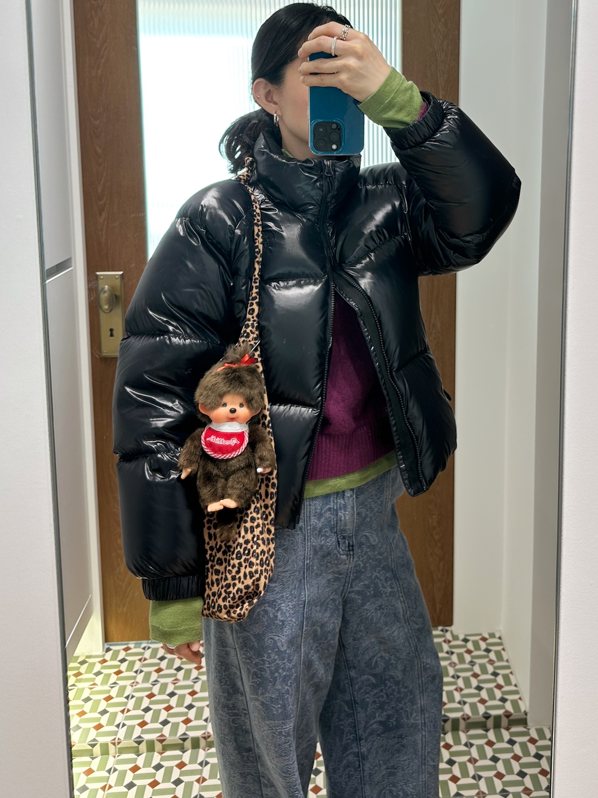 Monchhichi Premium Standard S Brown Girl, (W) The North Face White Label Neo Puffy EX RDS Down Jacket Black 착용 스타일 - 1