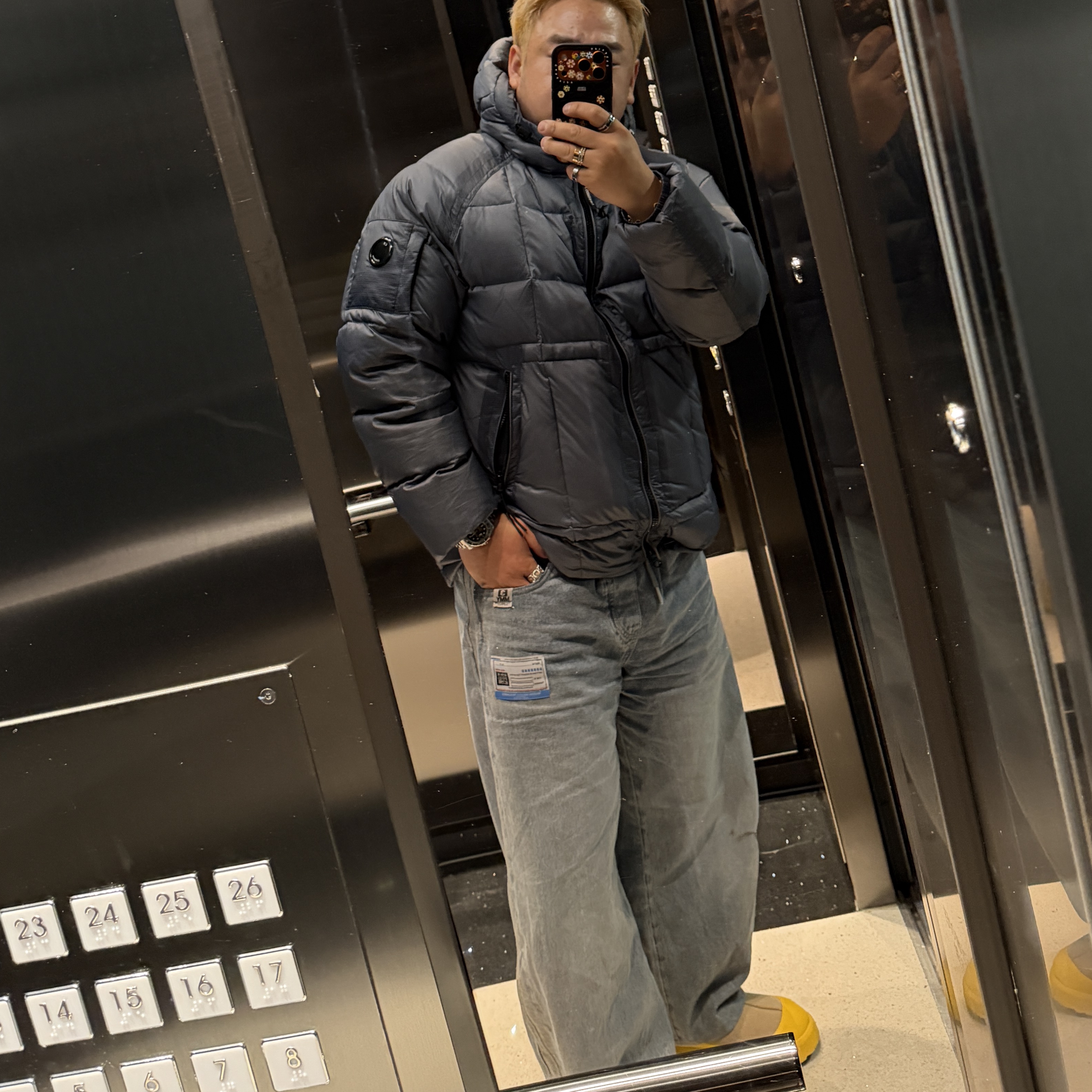 UGG Tasman Weather Hybrid Mustard Seed Summer Wheat 착용 스타일