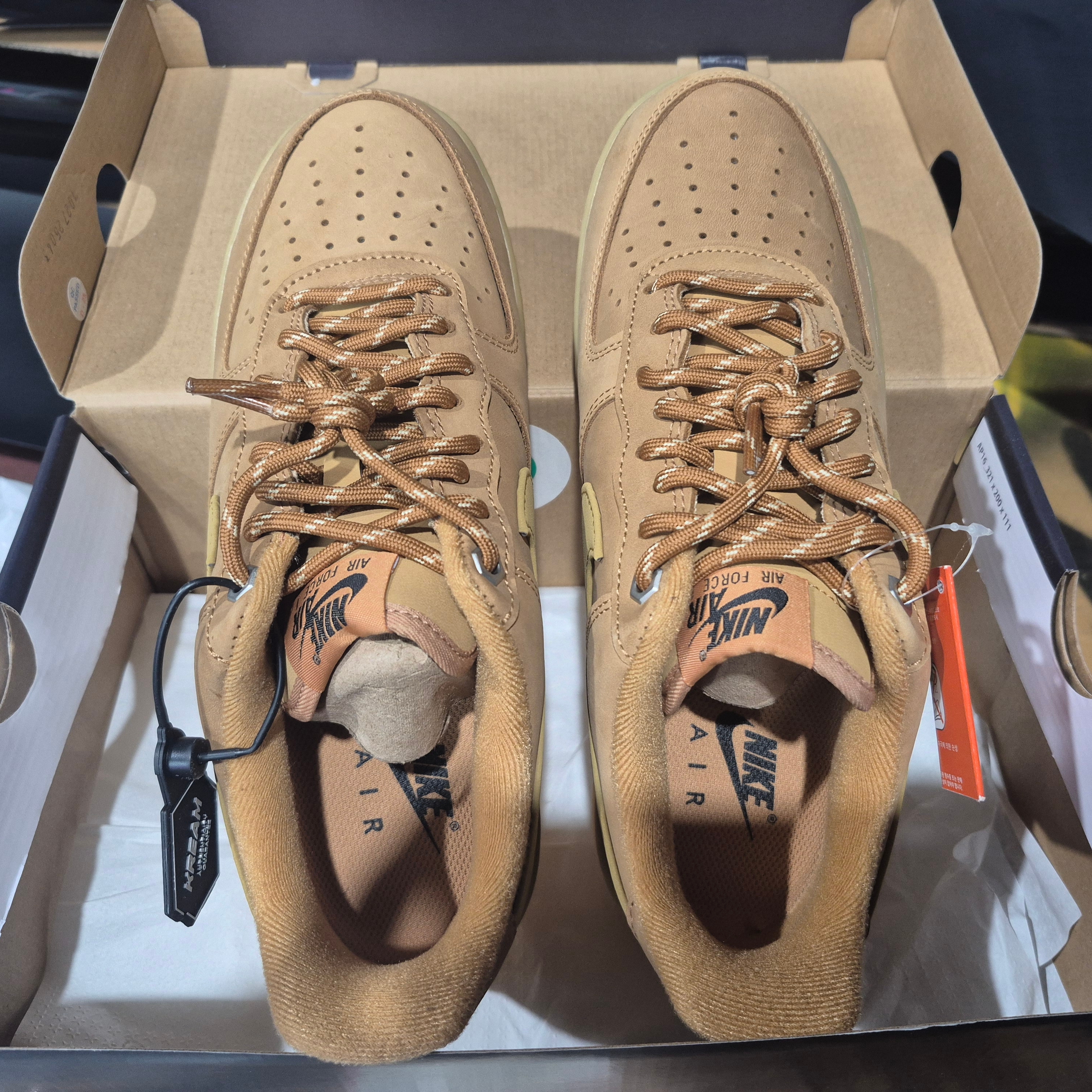Nike Air Force 1 '07 WB Flax 착용 스타일 - 3