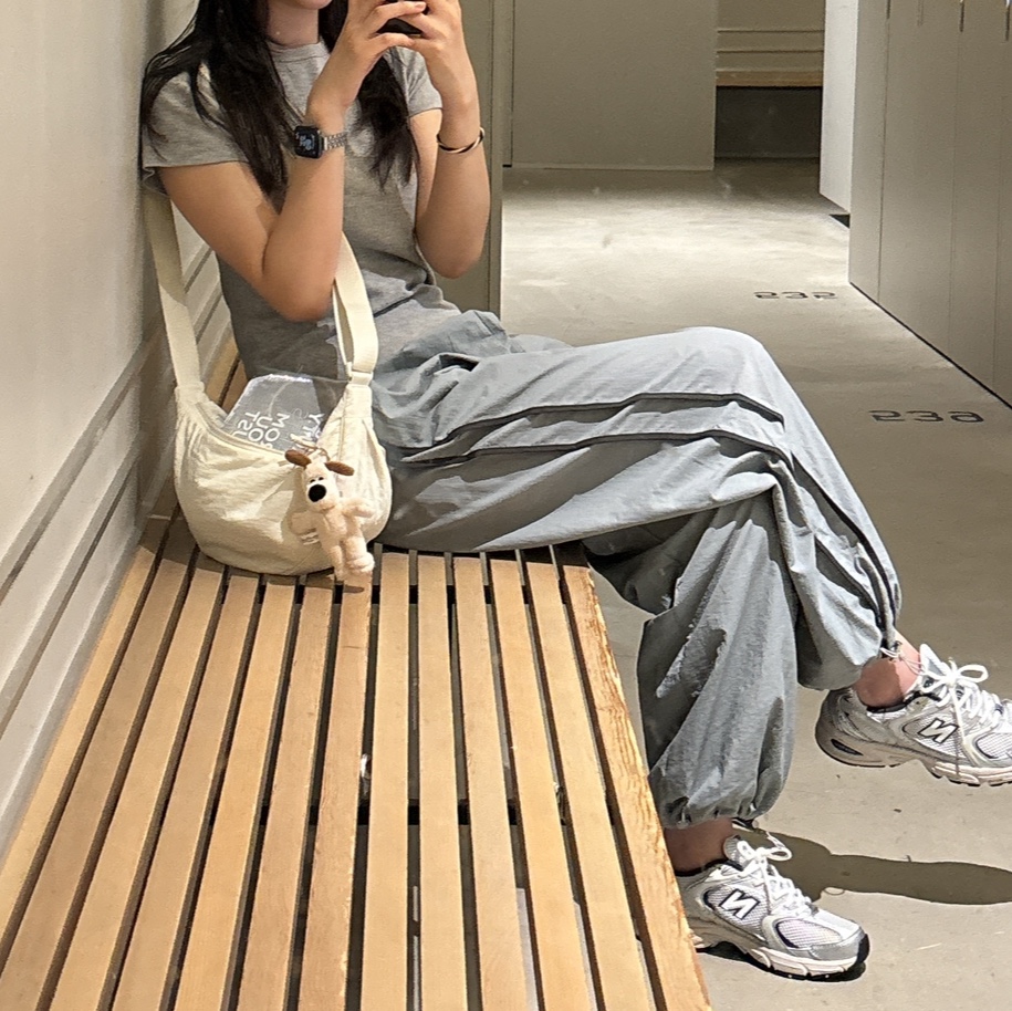 New Balance 530 Steel Grey 착용 스타일 - 1