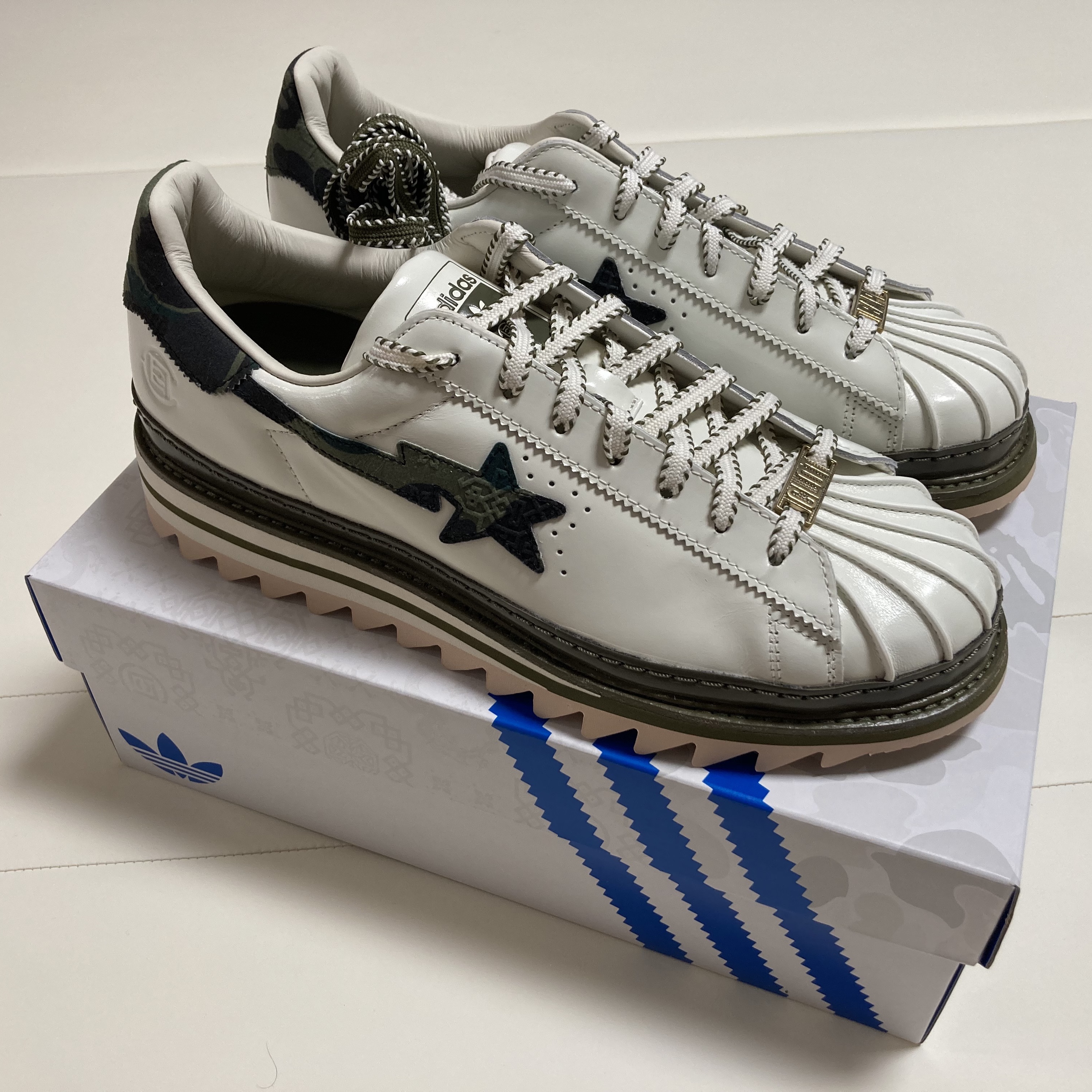 Adidas x BAPE x Edison Chen Clot Superstar Off White Branch 착용 스타일 - 1