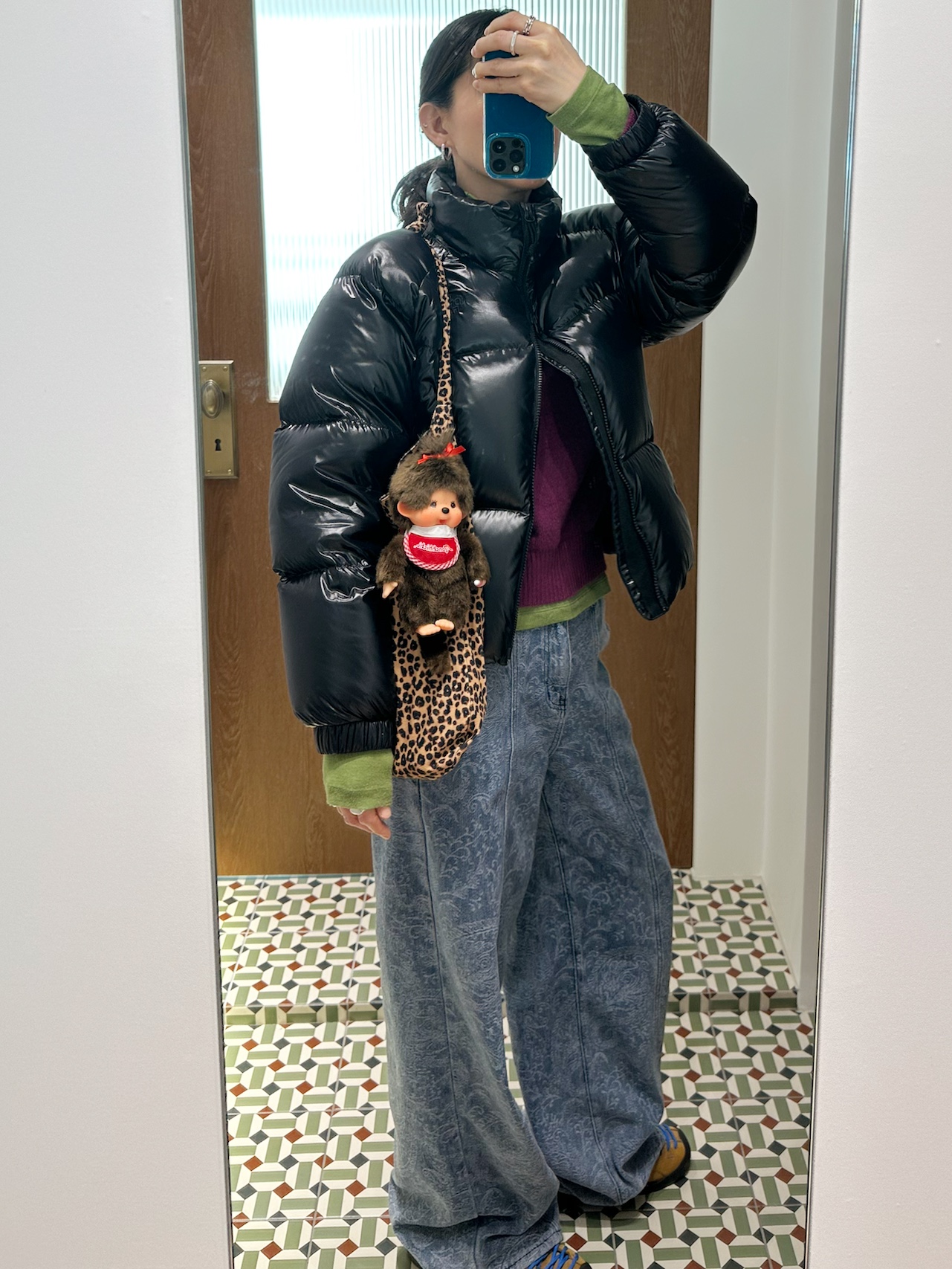 Monchhichi Premium Standard S Brown Girl, (W) The North Face White Label Neo Puffy EX RDS Down Jacket Black 착용 스타일 - 2