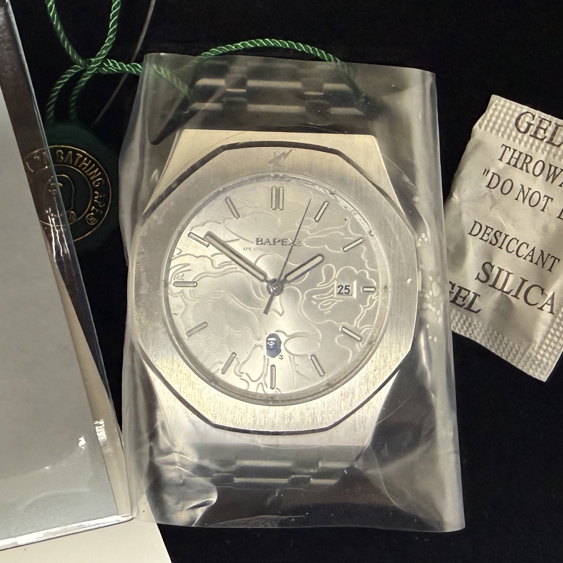 BAPE Type 9 Bapex #1 Silver 착용 스타일