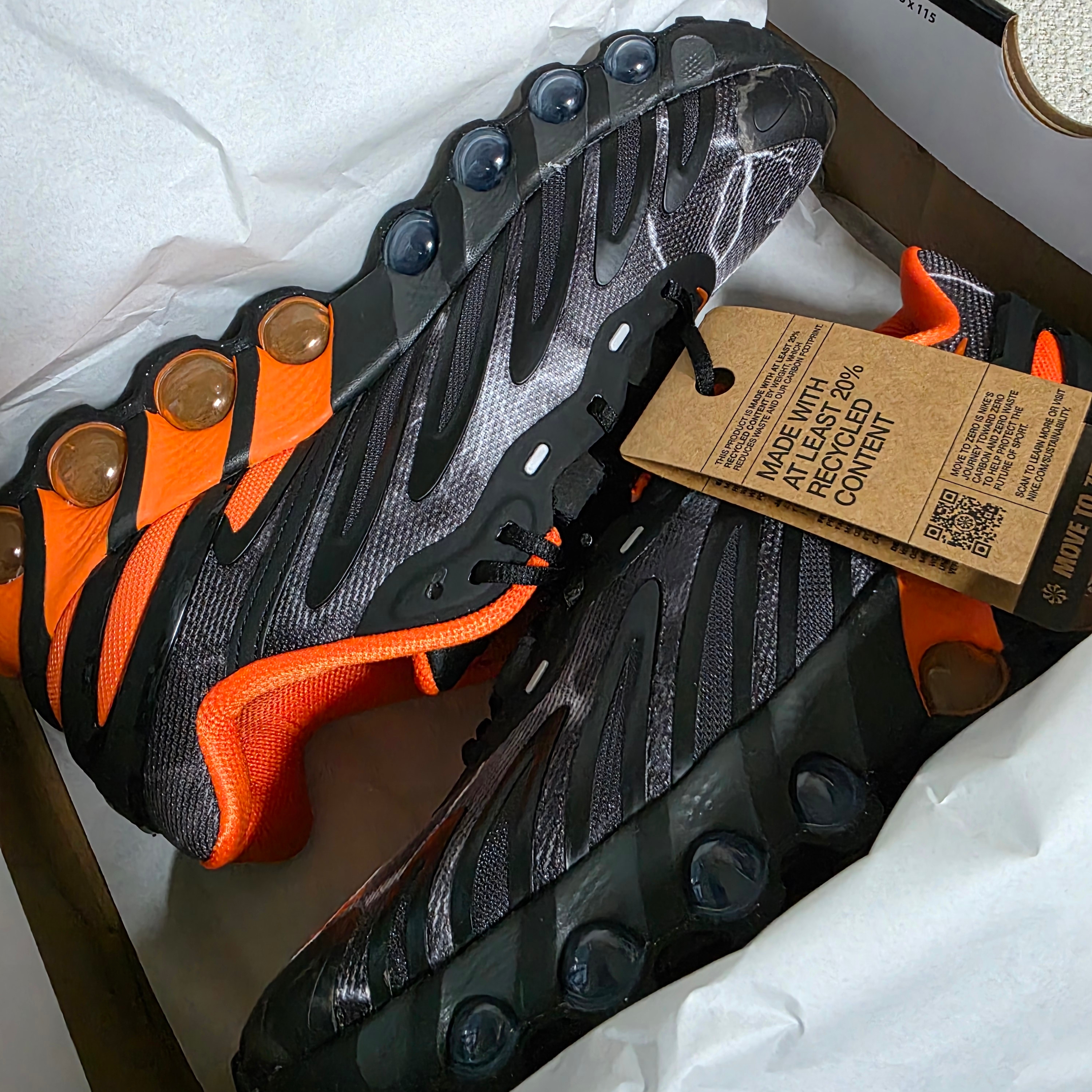 Nike x Palace Air Max Dn8 Black Safety Orange 착용 스타일 - 2