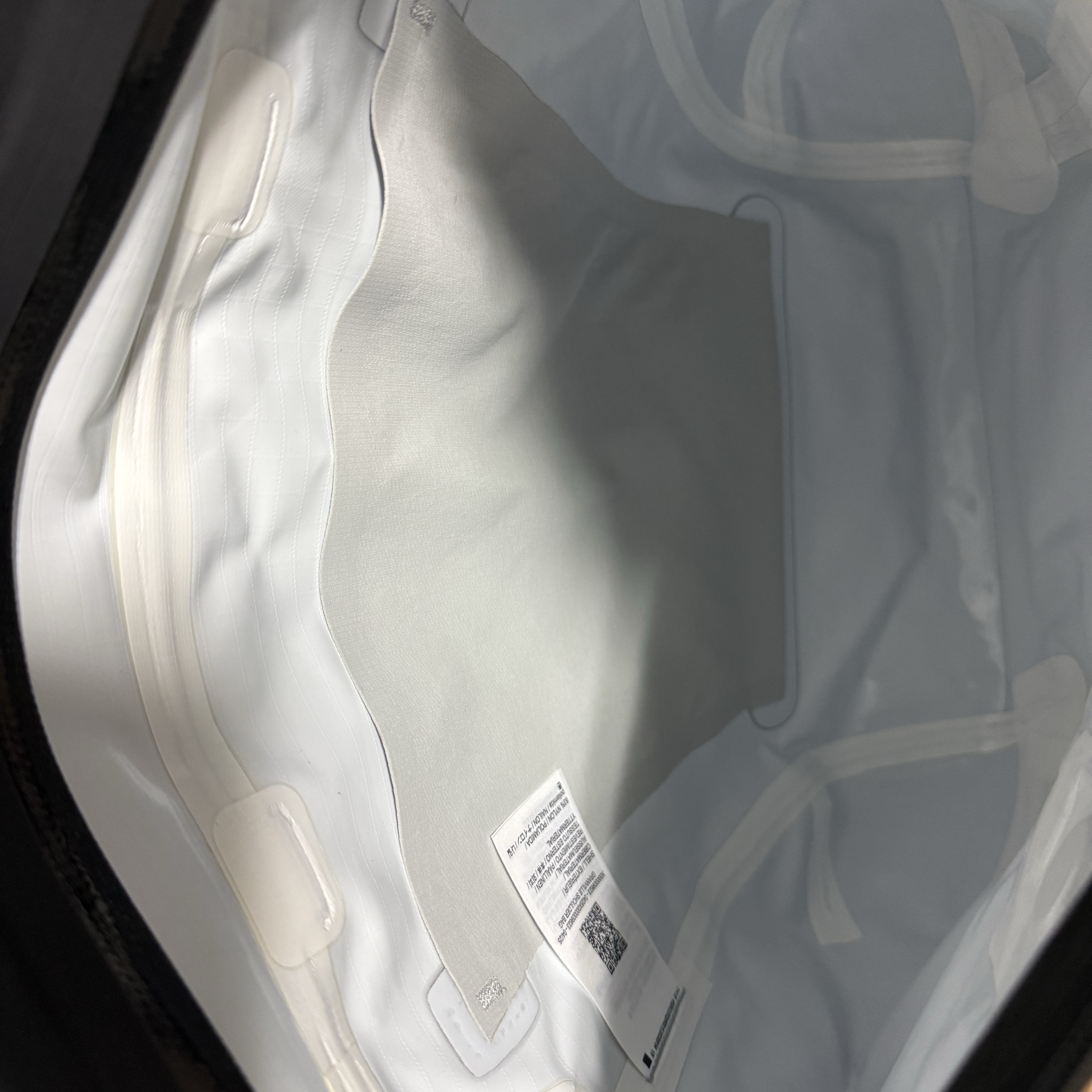 Arc'teryx Granville Shoulder Bag Black 착용 스타일 - 2