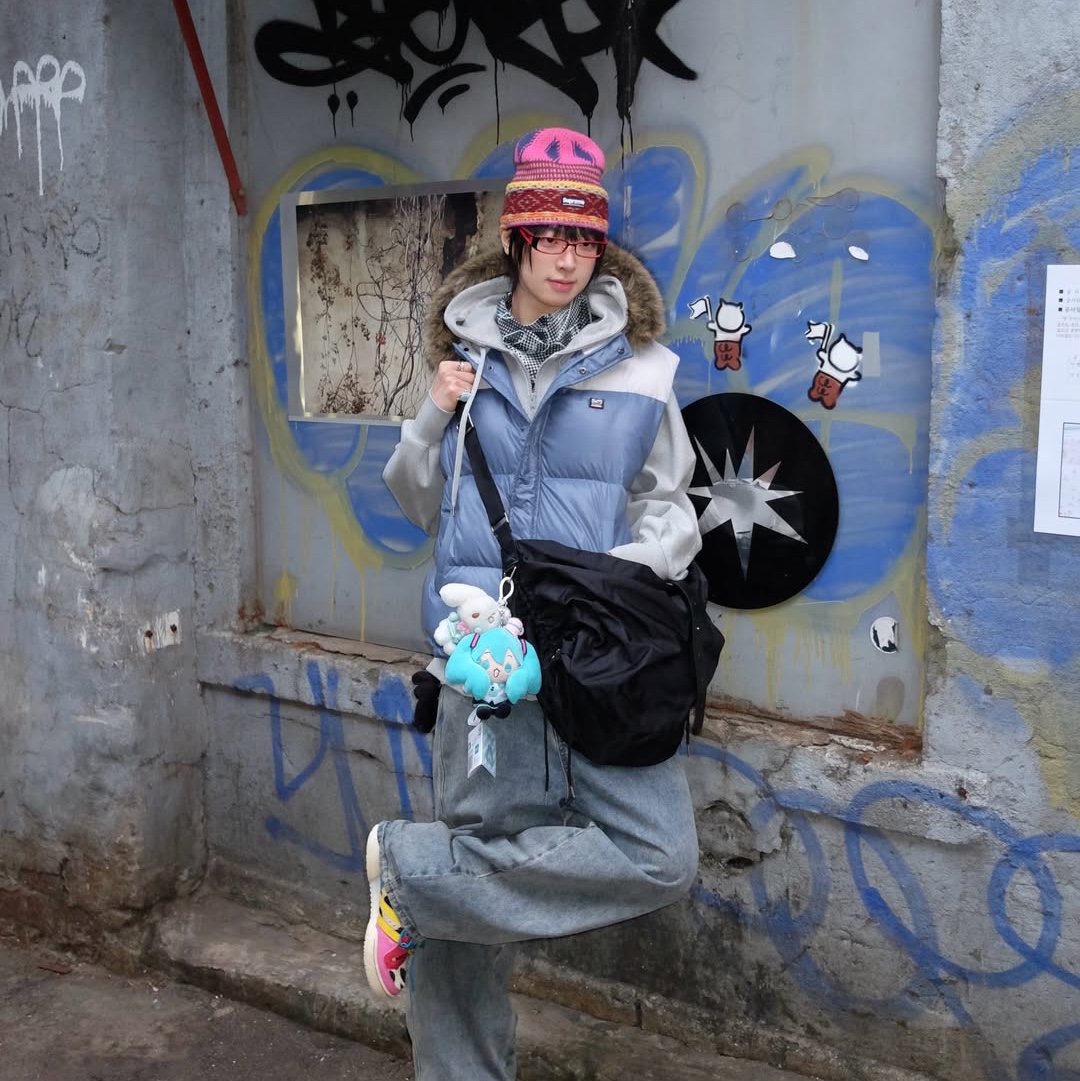 SPORT CHAMBER Track DuckDown Vest Blue 착용 스타일 - 6