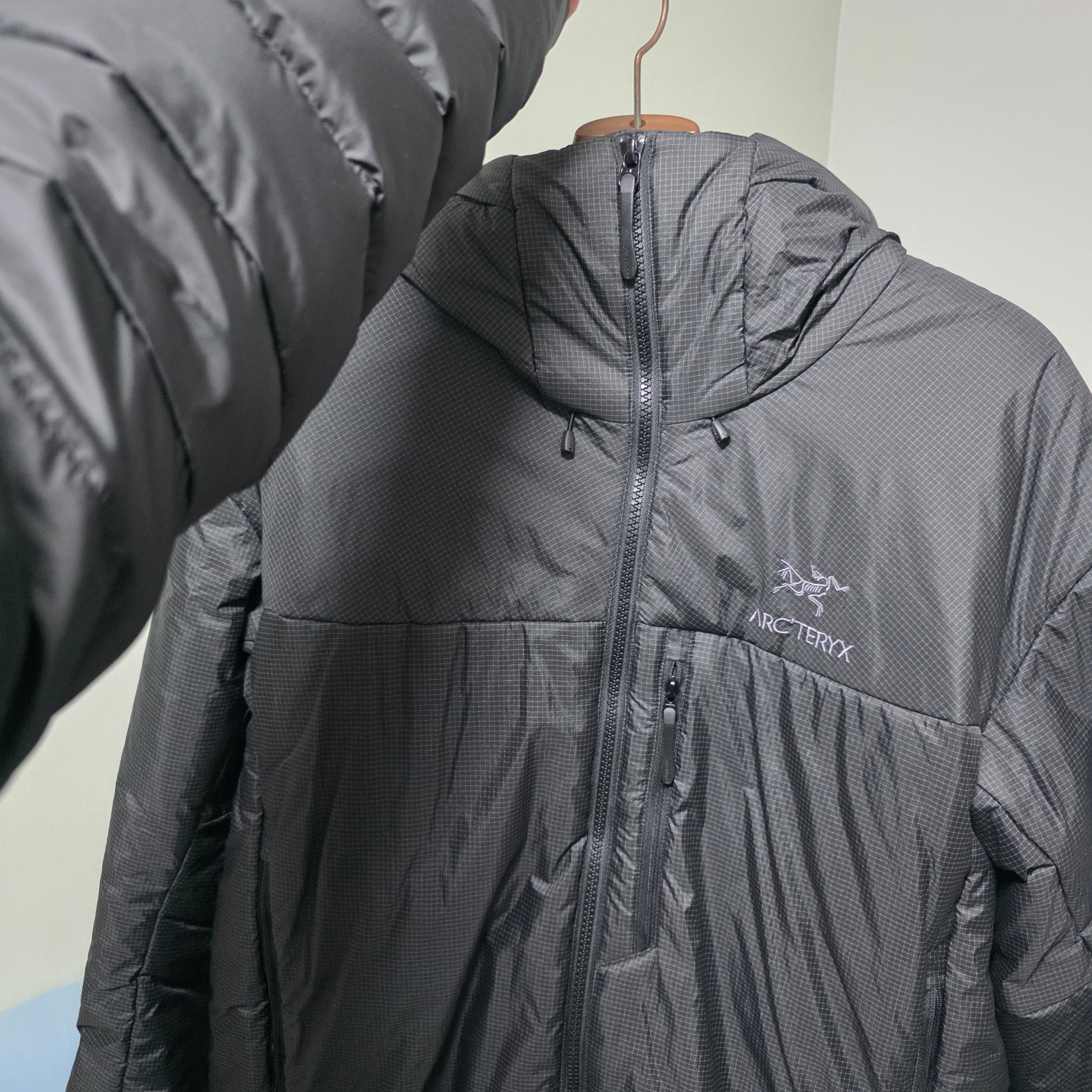 Arc'teryx Nuclei SV Parka Black 착용 스타일