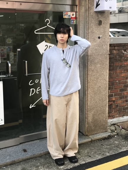 noun Wide Curved Denim Pants Sand Beige 착용 스타일 - 1