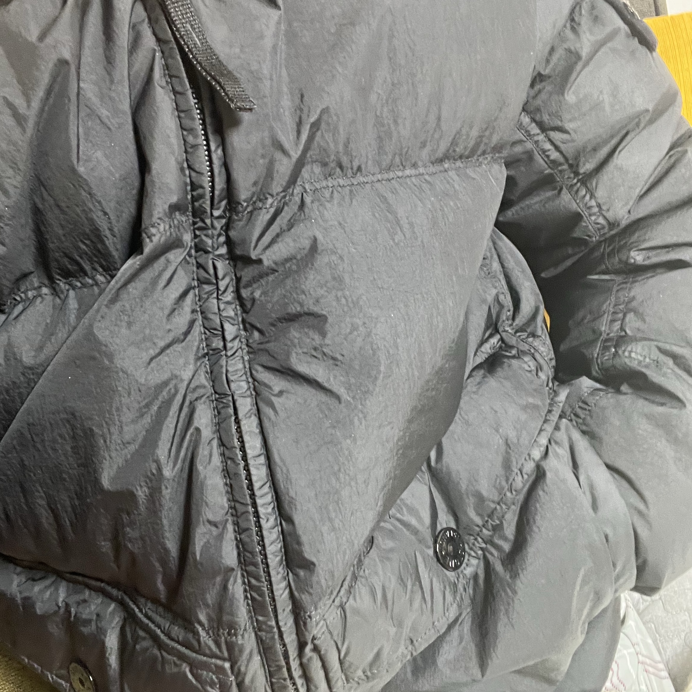 Stone Island 4100011 Crinkle Reps NY Recycled Nylon Hooded Down Jacket Black - 25FW 착용 스타일 - 2