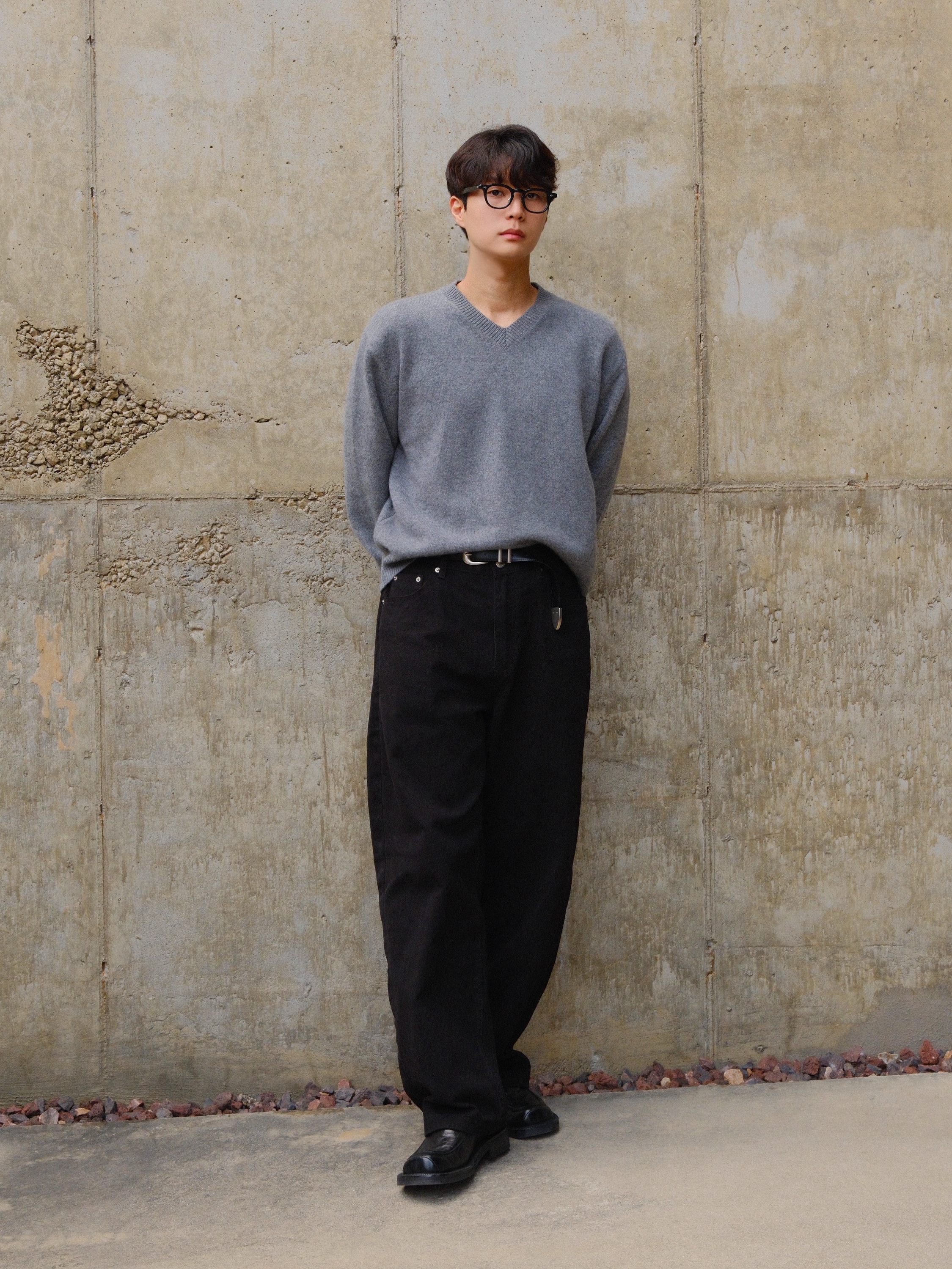 PENNY PLATE M/W Crease Project Loafer 착용 스타일 - 1