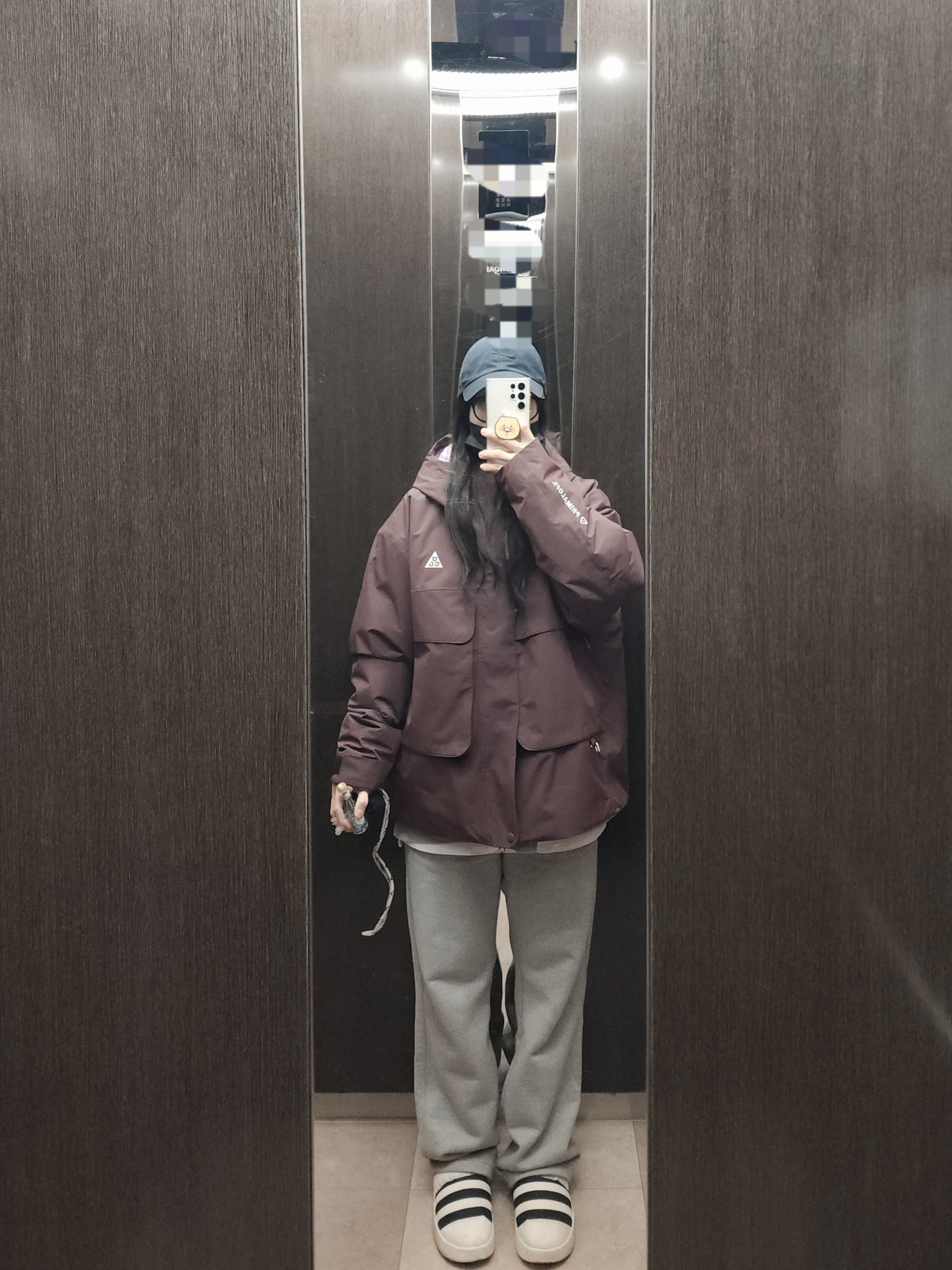 Nike ACG Primaloft Skull Peak Storm-Fit Jacket Burgundy Crush Beyond Pink - Asia, Nike Solo Swoosh Fleece Crew Dark Grey Heather - US/EU 착용 스타일