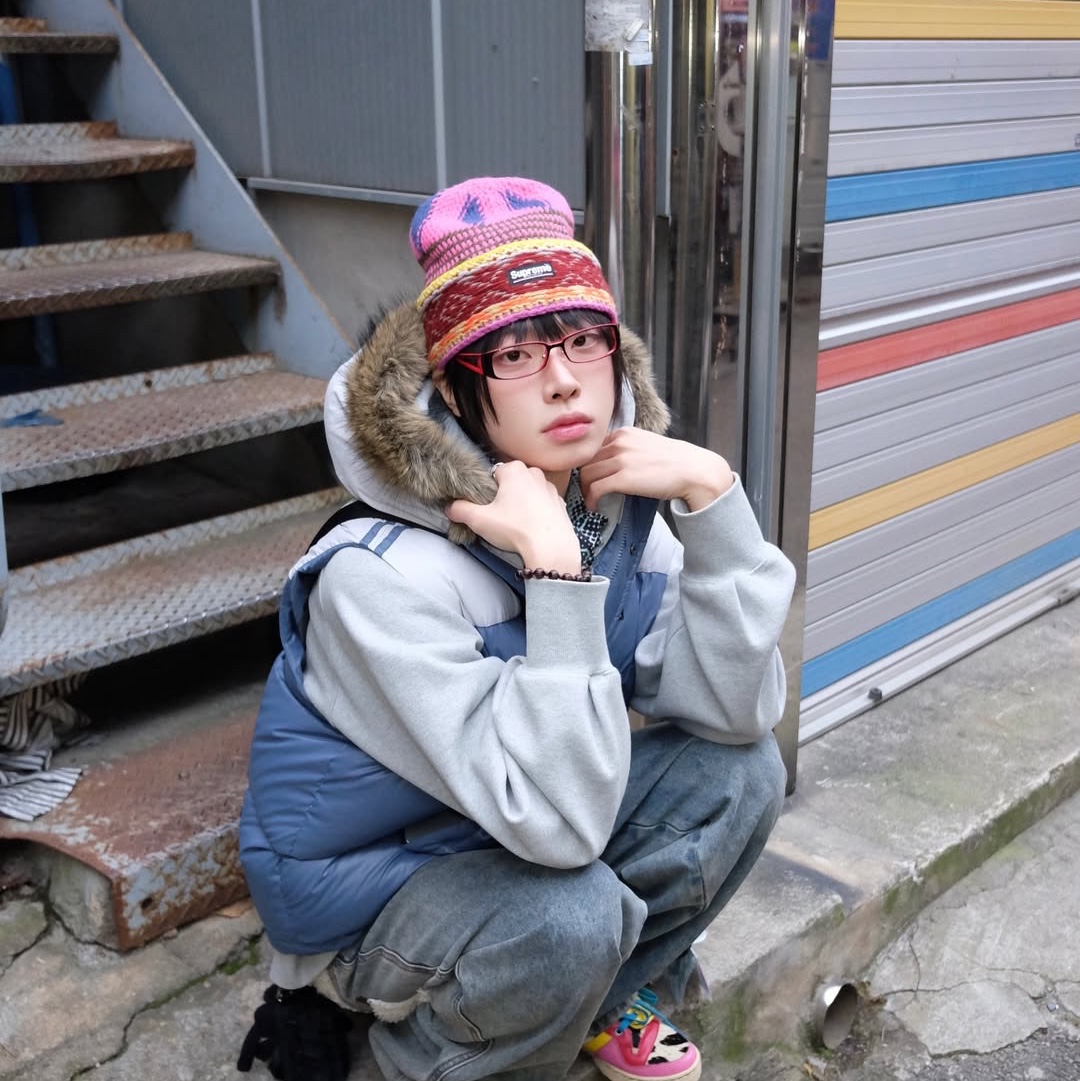 SPORT CHAMBER Track DuckDown Vest Blue 착용 스타일 - 8
