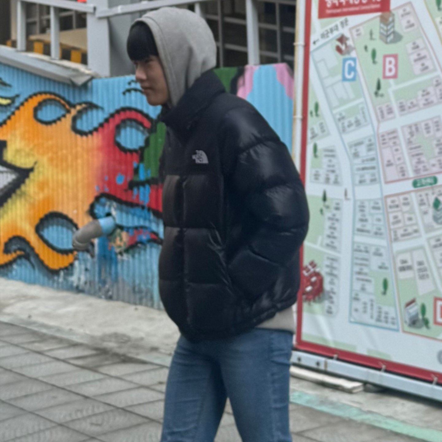 (W) The North Face Nuptse On Ball Jacket Black 착용 스타일