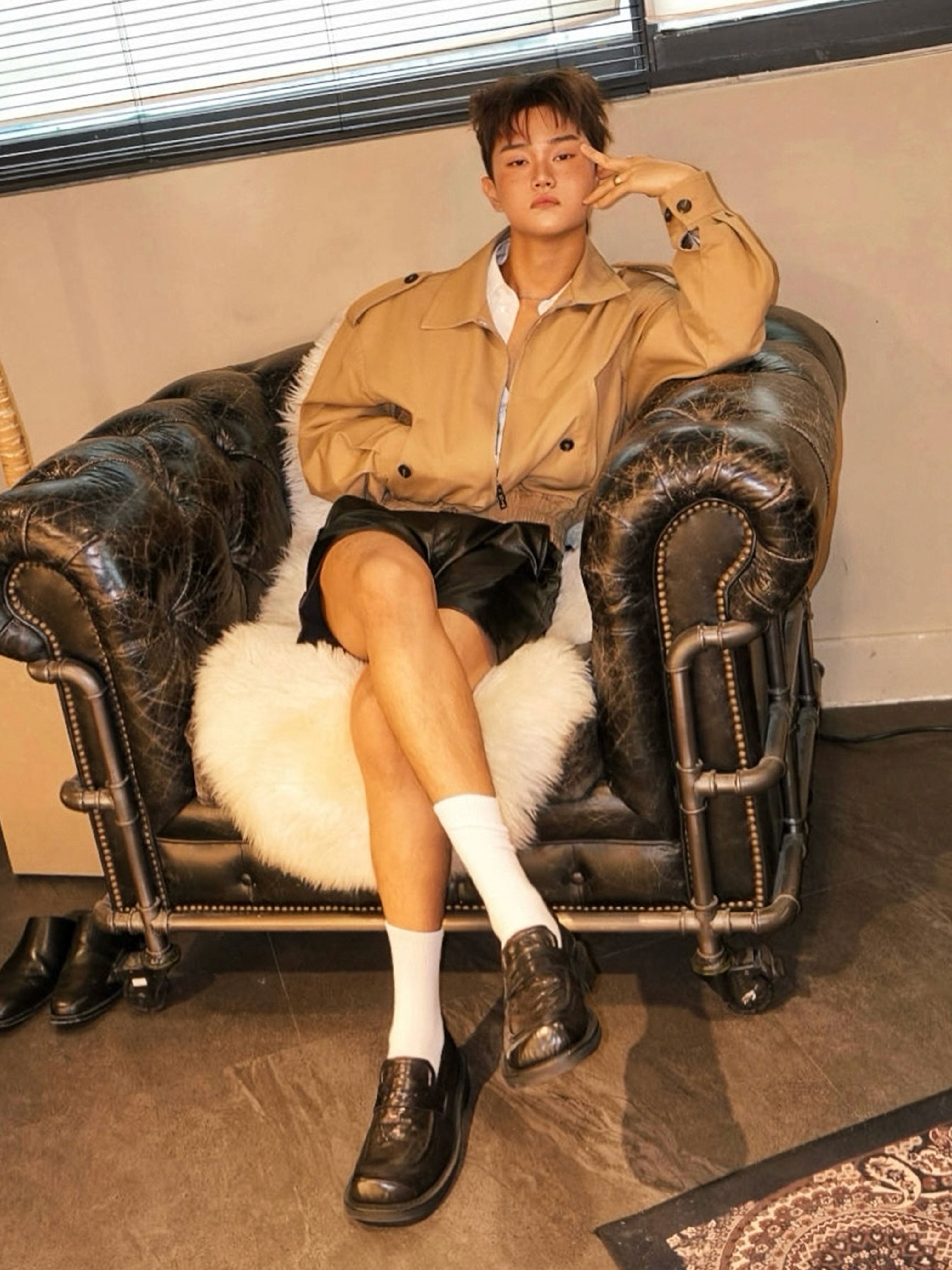 PENNY PLATE M/W Crease Project Loafer 착용 스타일