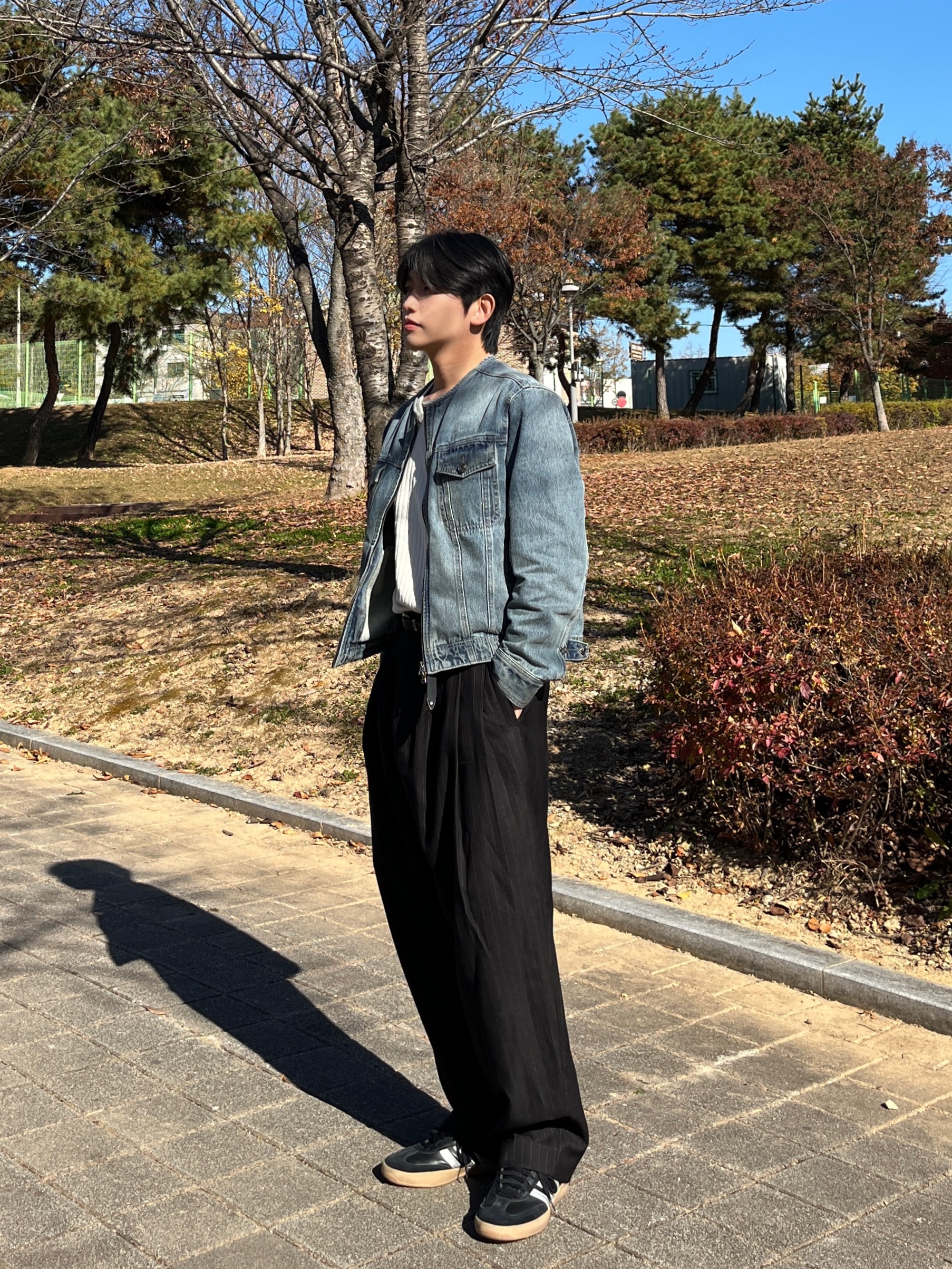 noun Wide Tapered Pants Stripe Black, Adidas x Palace Samba Black Silver 착용 스타일 - 2
