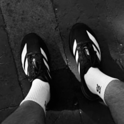 Adidas Adizero EVO SL Core Black Cloud White 착용 스타일
