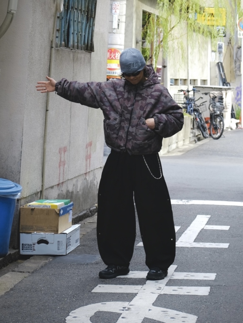 Keen x Engineered Garments WK500 Black 착용 스타일 - 3