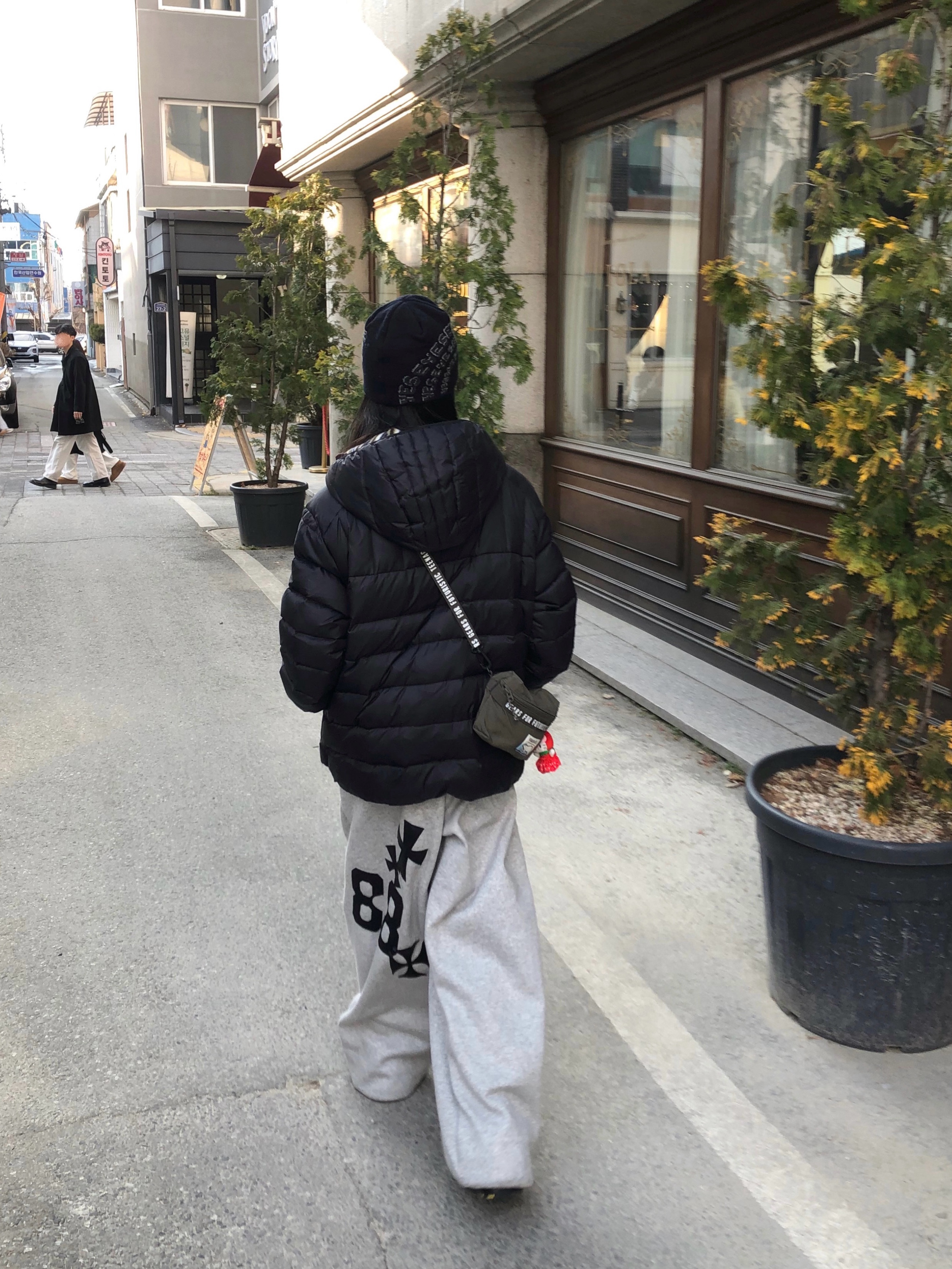 Human Made Sacoche Olive Drab 착용 스타일 - 1