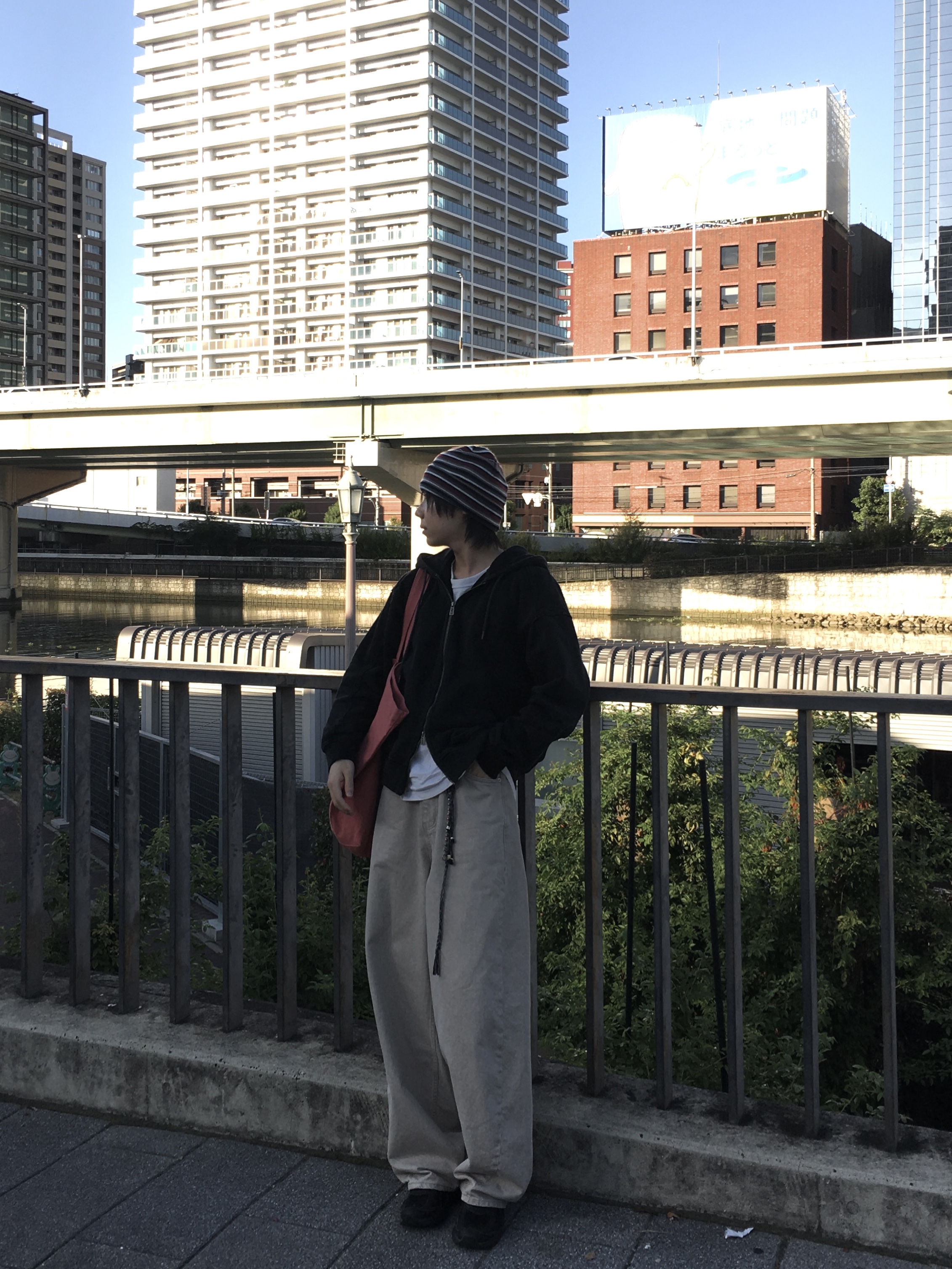 noun Wide Curved Denim Pants Sand Beige 착용 스타일 - 2