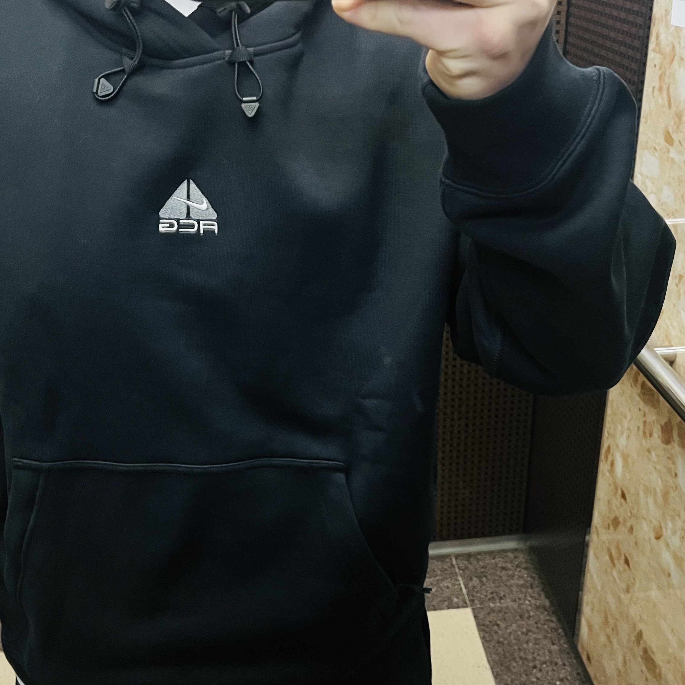 Nike ACG Therma-Fit Fleece Pullover Hoodie Black Anthracite - Asia 착용 스타일 - 2