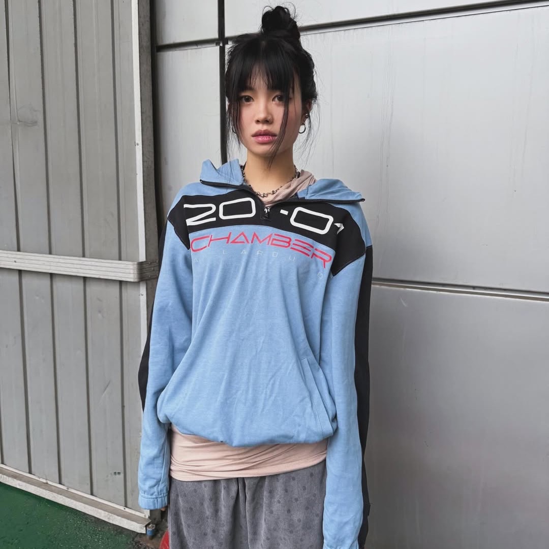 SPORT CHAMBER Guard Hood T-Shirt Sky Blue 착용 스타일 - 1