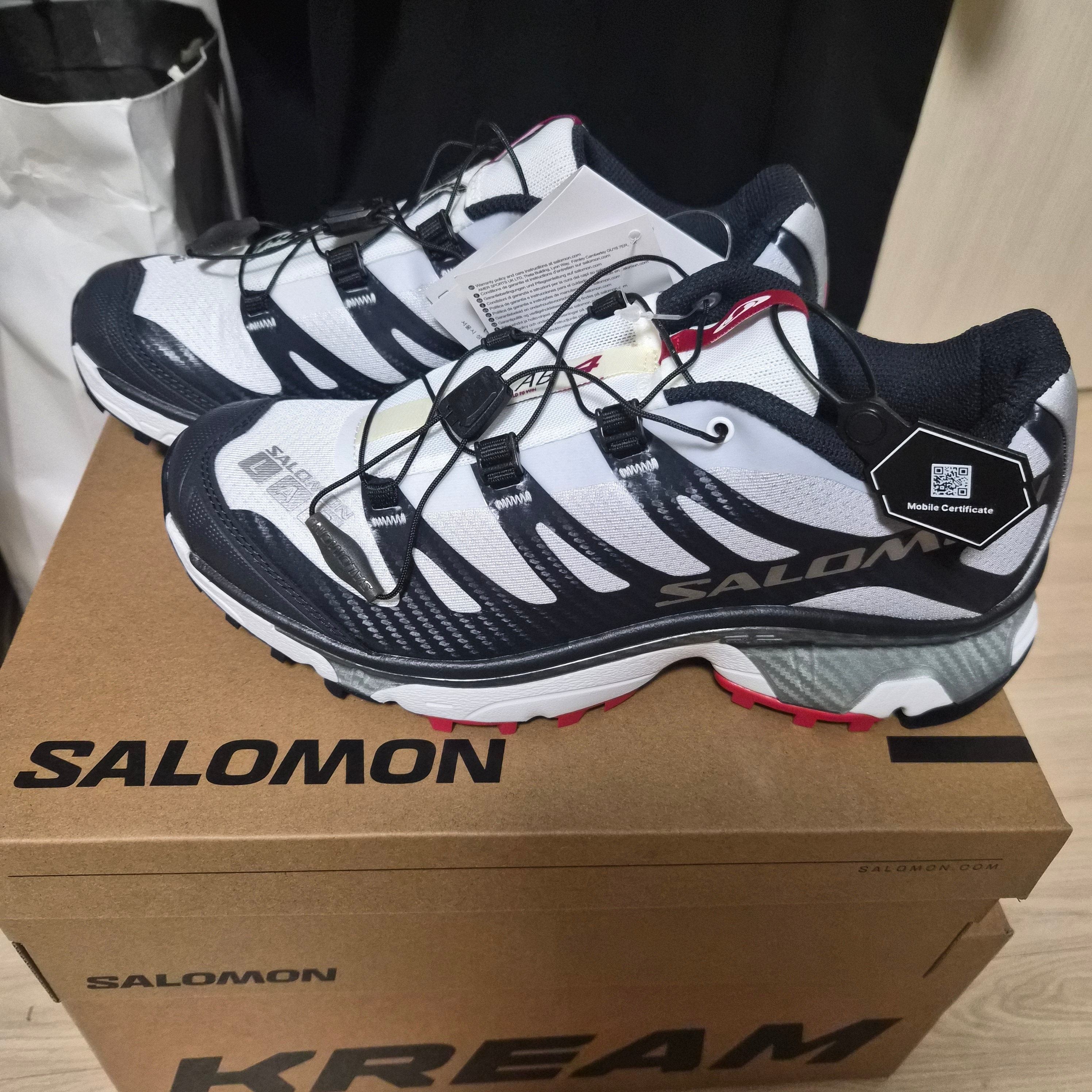 Salomon x Kasina XT-4 OG Dark Navy 착용 스타일