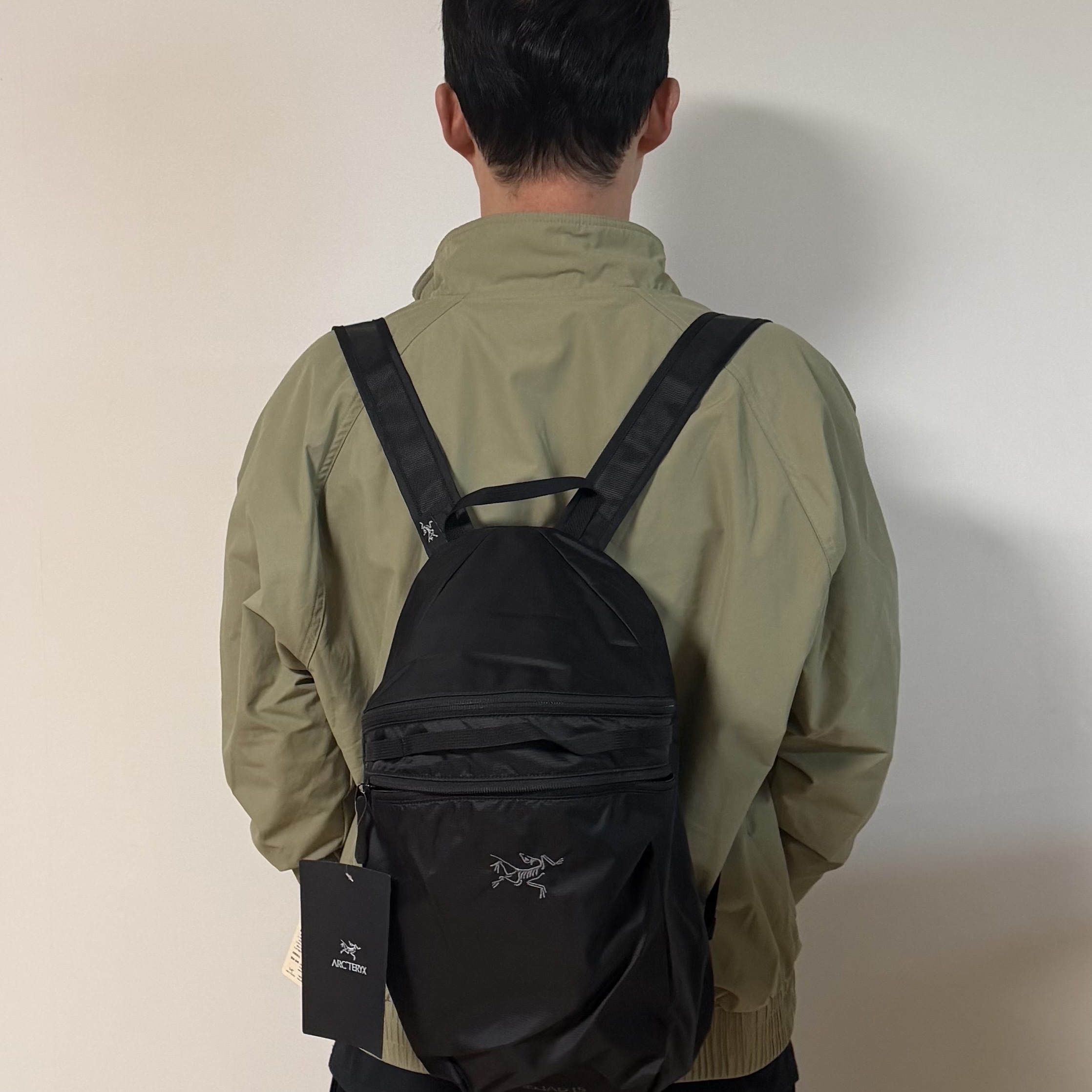 Arc'teryx Heliad 15 Backpack Black 착용 스타일