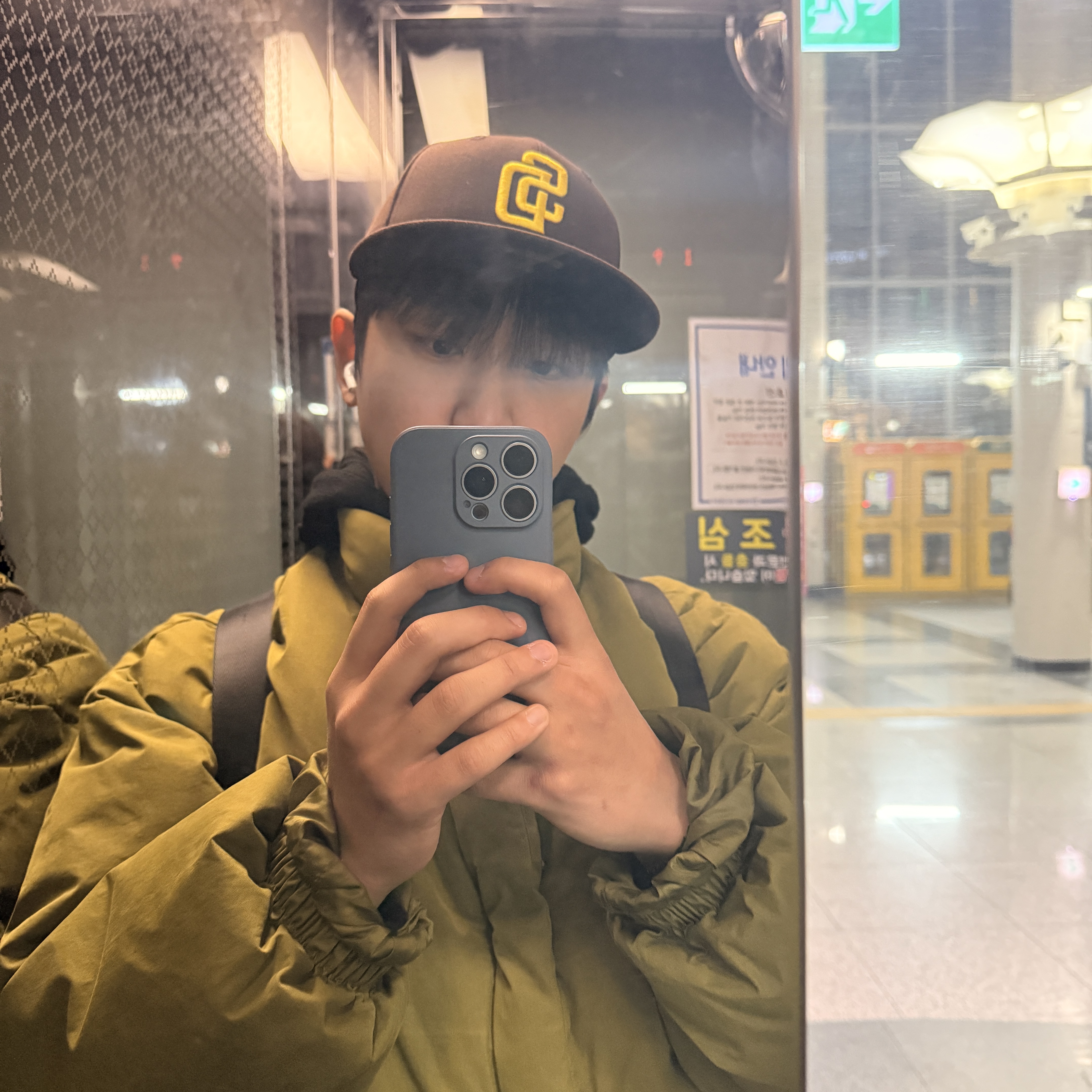 New Era MLB Authentic San Diego Padres Game Brown 착용 스타일