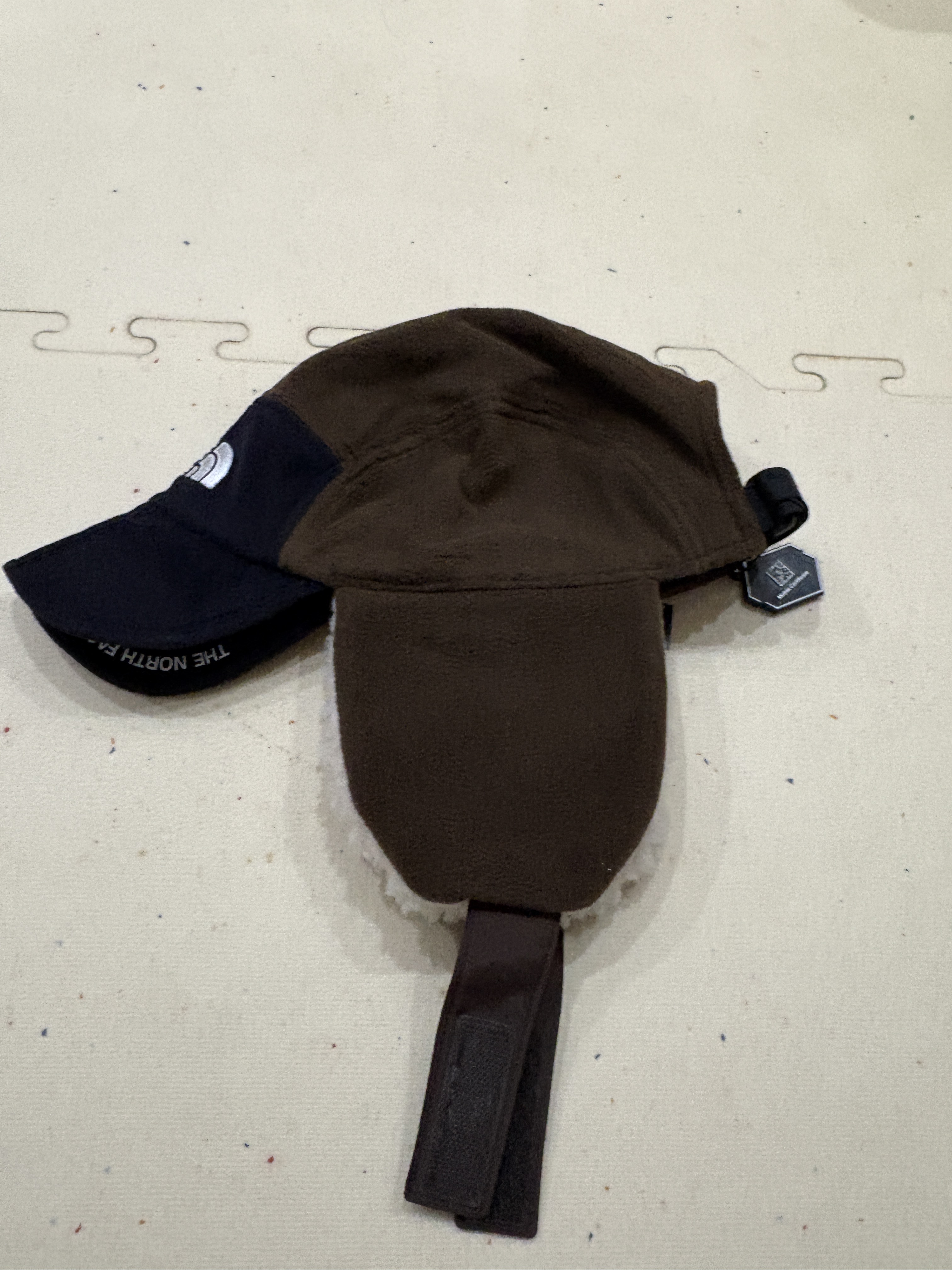 The North Face Fleece Earmuff EX Cap Cocoa Brown 착용 스타일 - 3