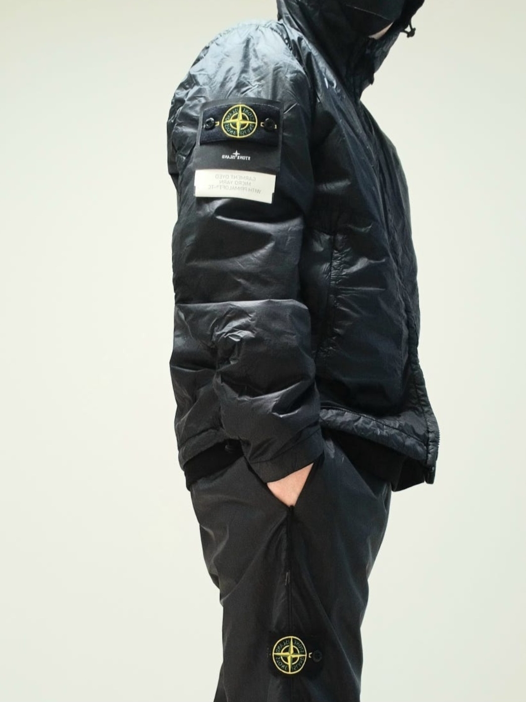 Stone Island 99576 Nylon Metal 6-Panel Cap Black, Stone Island 2100039 60/2 Cotton Jersey Slim Fit T-Shirt with Compass Logo Patch Black - 25SS 착용 스타일 - 2
