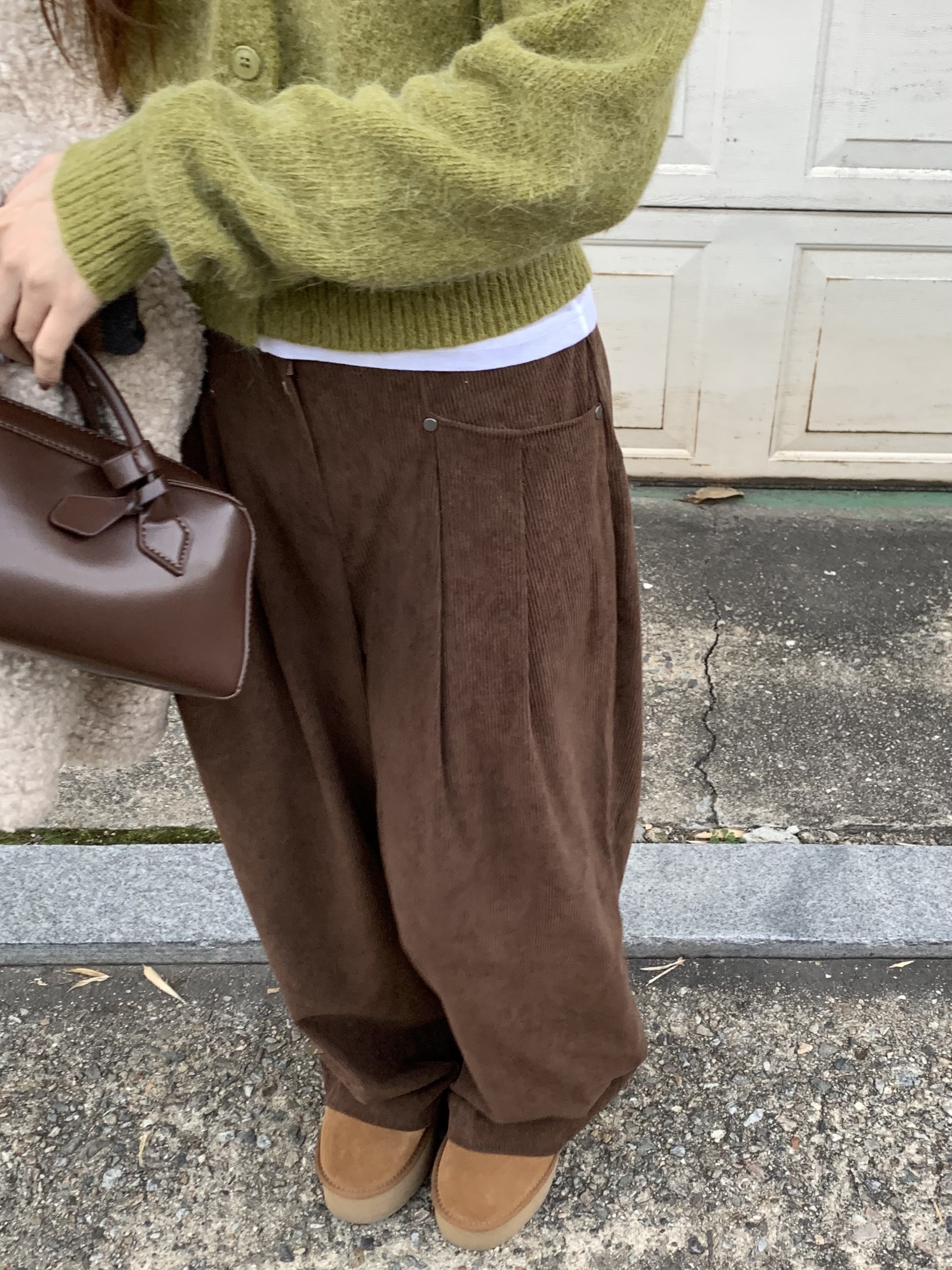 (W) Hermes Pop H Pendant Gold & Rose Dragee, (W) UGG Classic Mini Platform Boots Chestnut 착용 스타일 - 2
