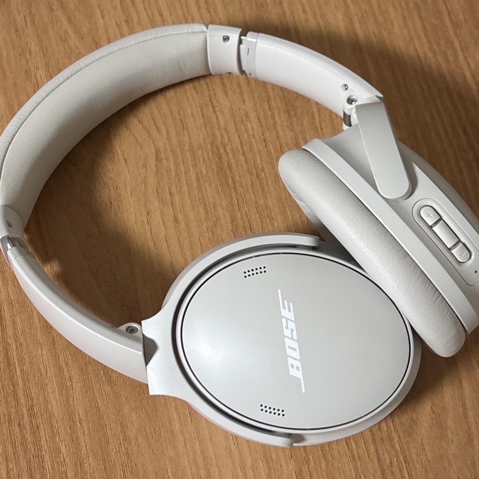 BOSE QC White Smoke (Korean Ver.) 착용 스타일