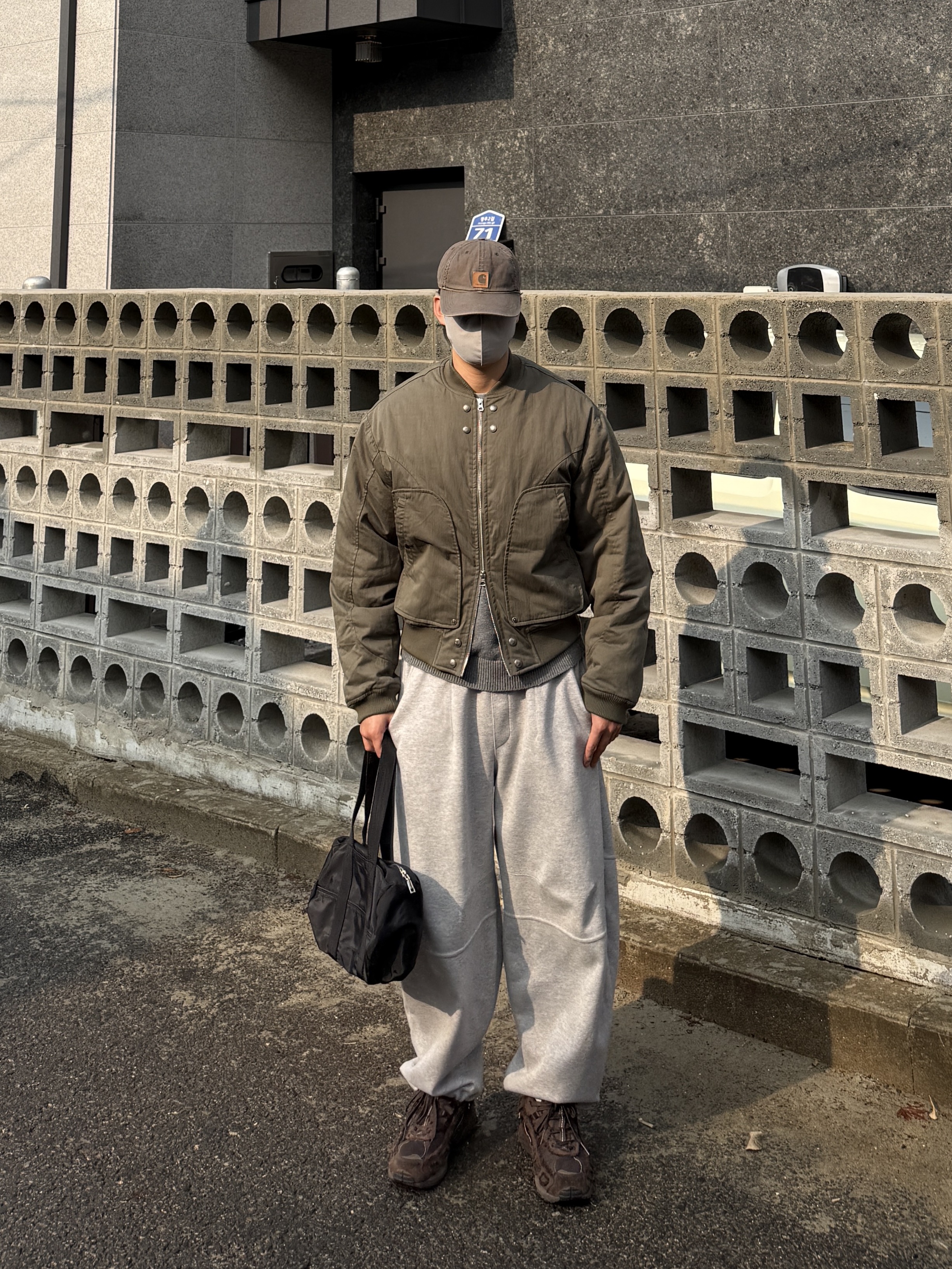 Carhartt Canvas Cap Dusty Olive, Carhartt Canvas Cap Blackberry 착용 스타일 - 1