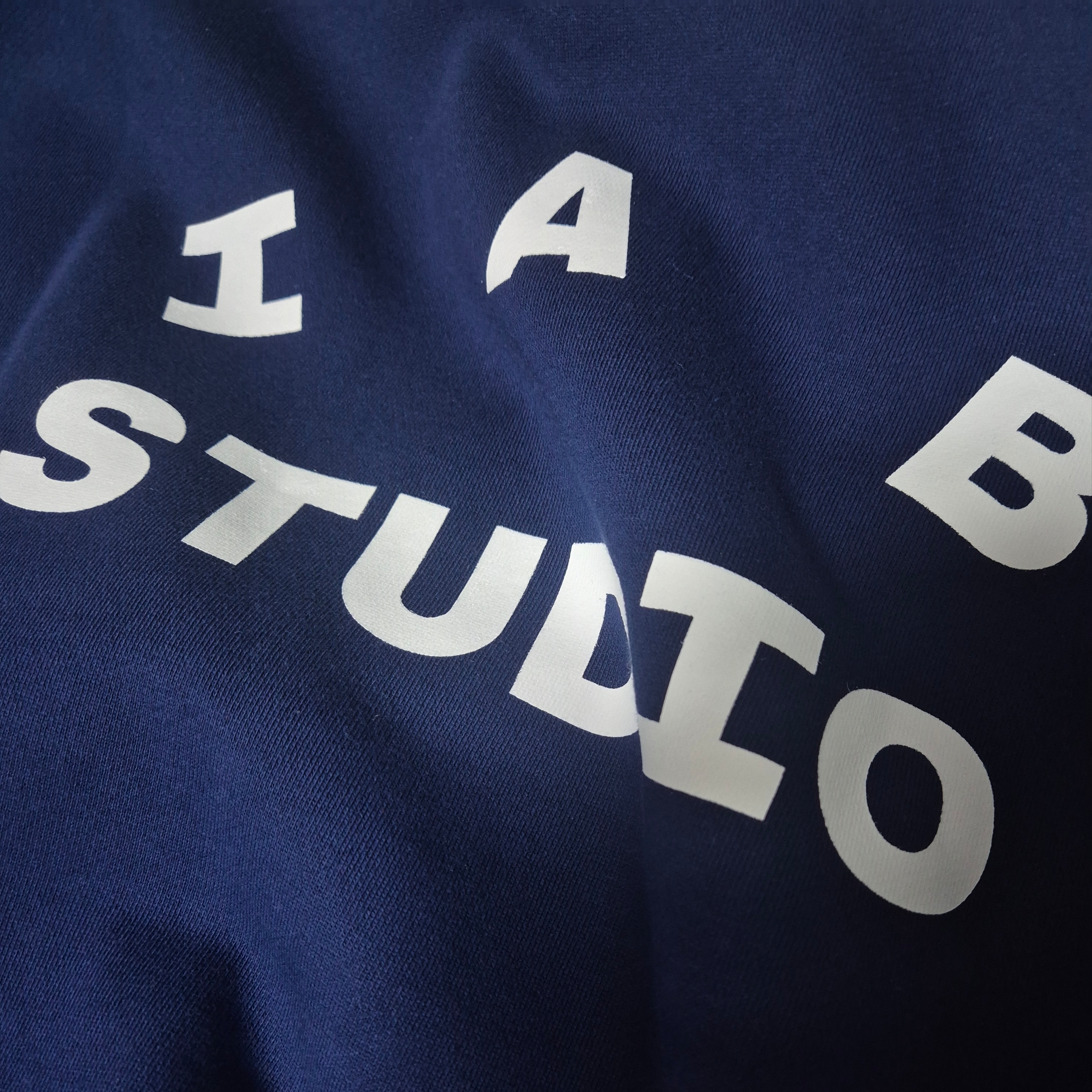 IAB Studio IAB Original Sweatshirt Navy 착용 스타일 - 1
