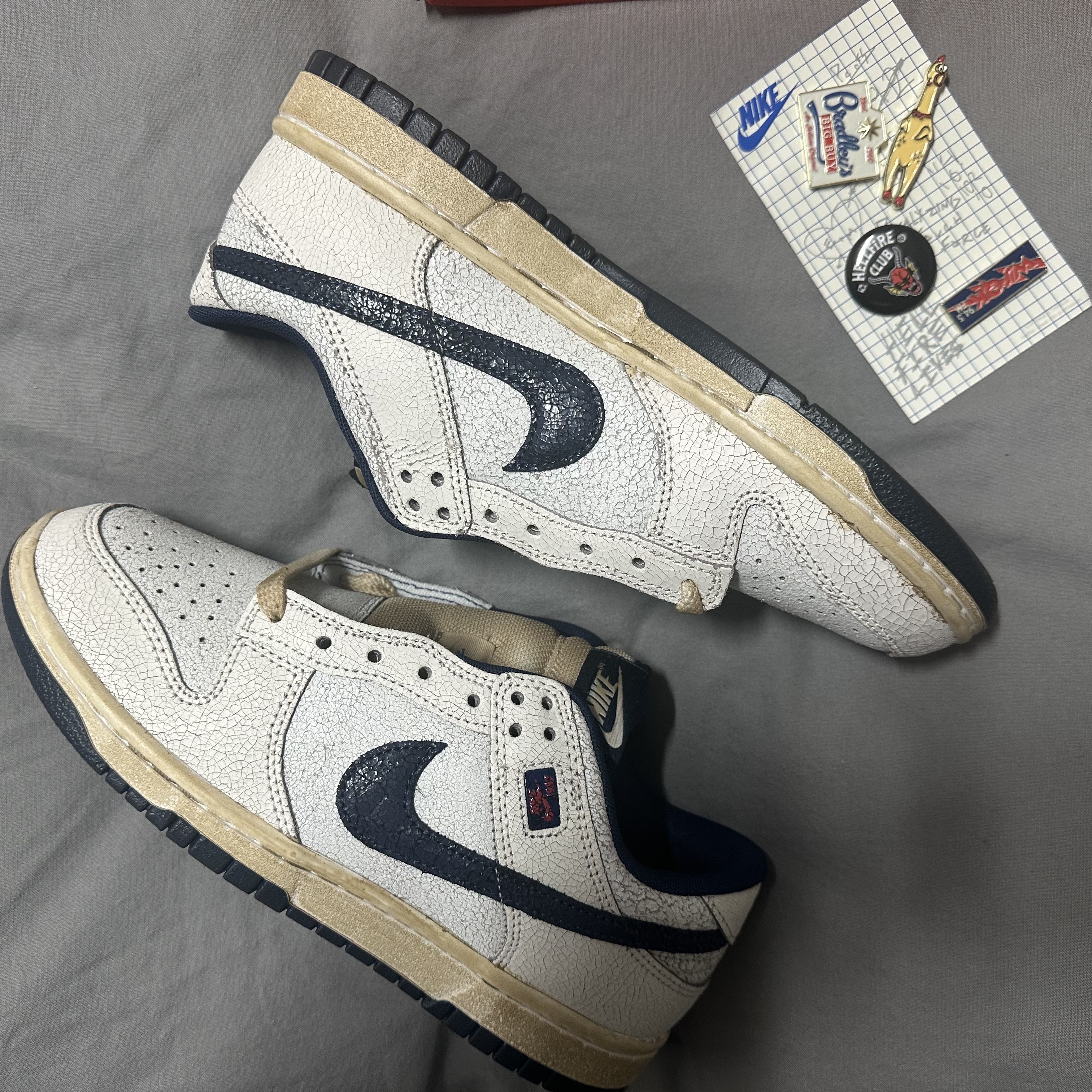 Nike x Stranger Things Dunk Low Phantom and Midnight Navy 착용 스타일 - 2