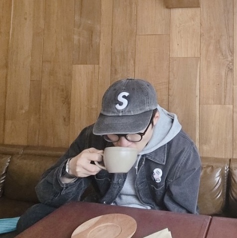 Supreme Pigment Print S Logo 6-Panel Black - 22FW, Casio DBC-611-1DF 착용 스타일