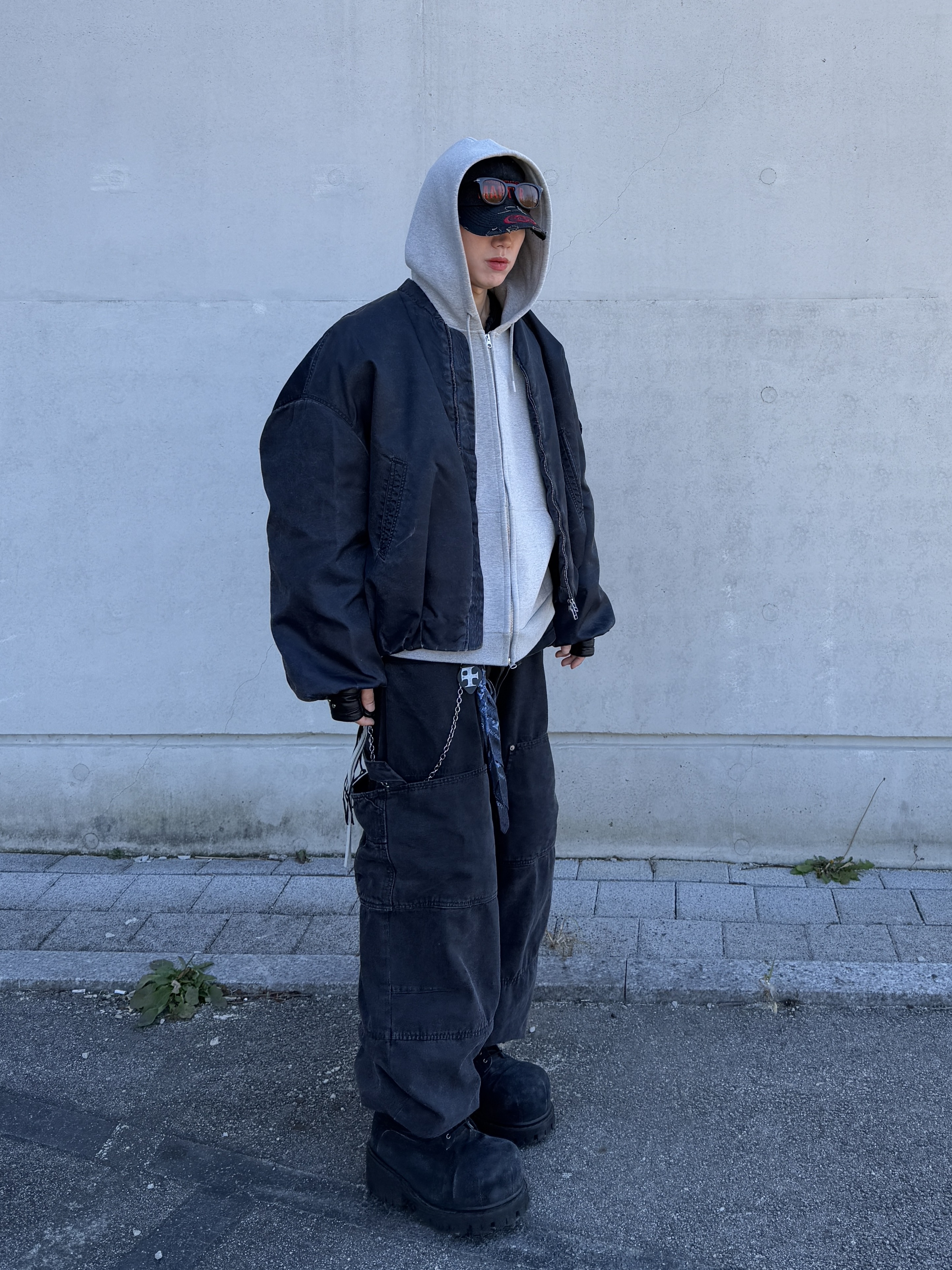 Nonnod Double knee cover pants Vintage black, Balenciaga Stomper Bootie Black 착용 스타일 - 2