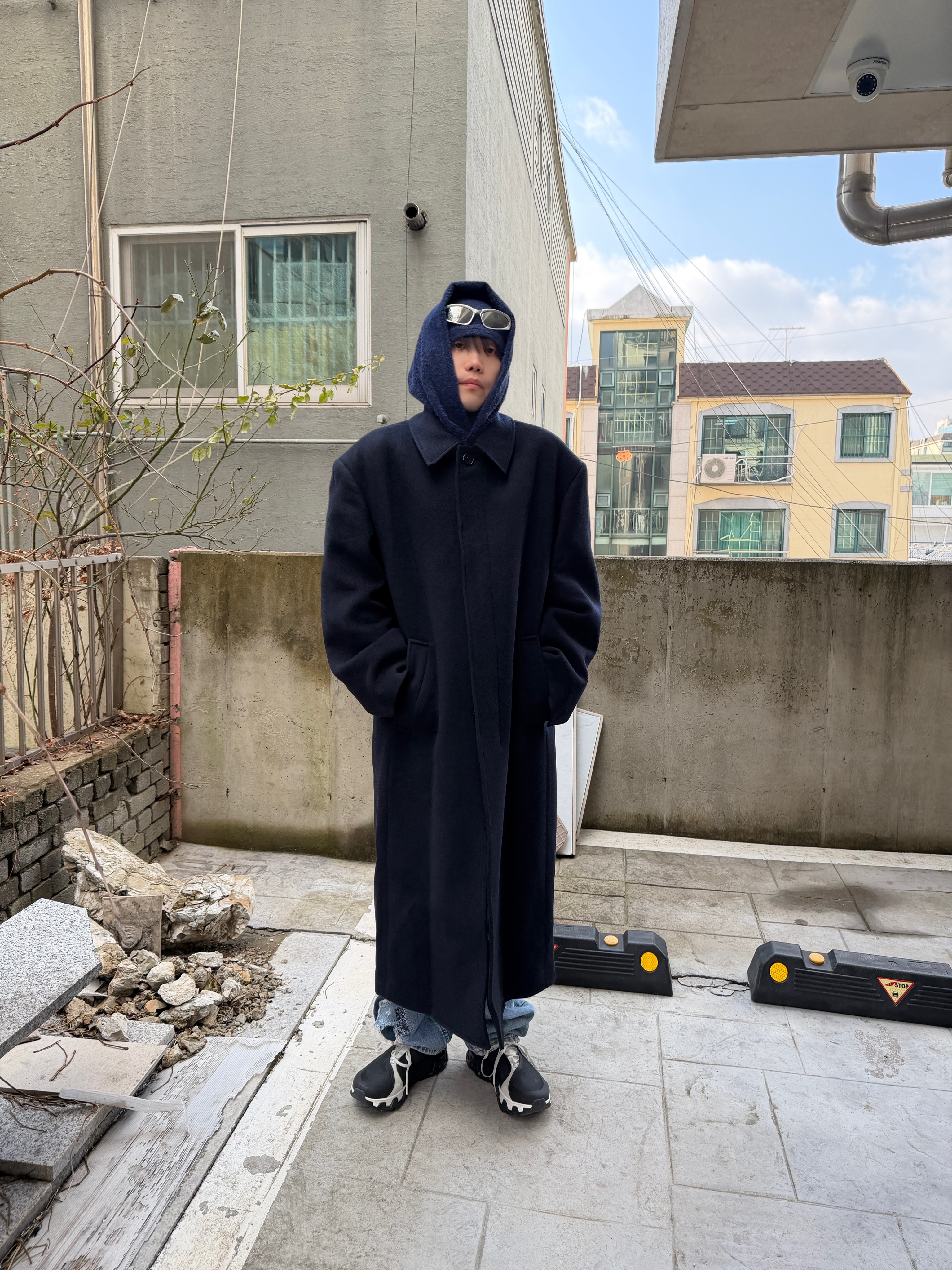 On Running x Post Archive Faction (Paf) Cloudmonster Hyper Black 착용 스타일 - 4
