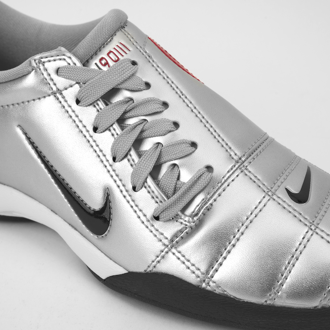 (W) 나이키 토탈 90 메탈릭 실버 유니버시티 레드((W) Nike Total 90 Metallic Silver University Red) - 7