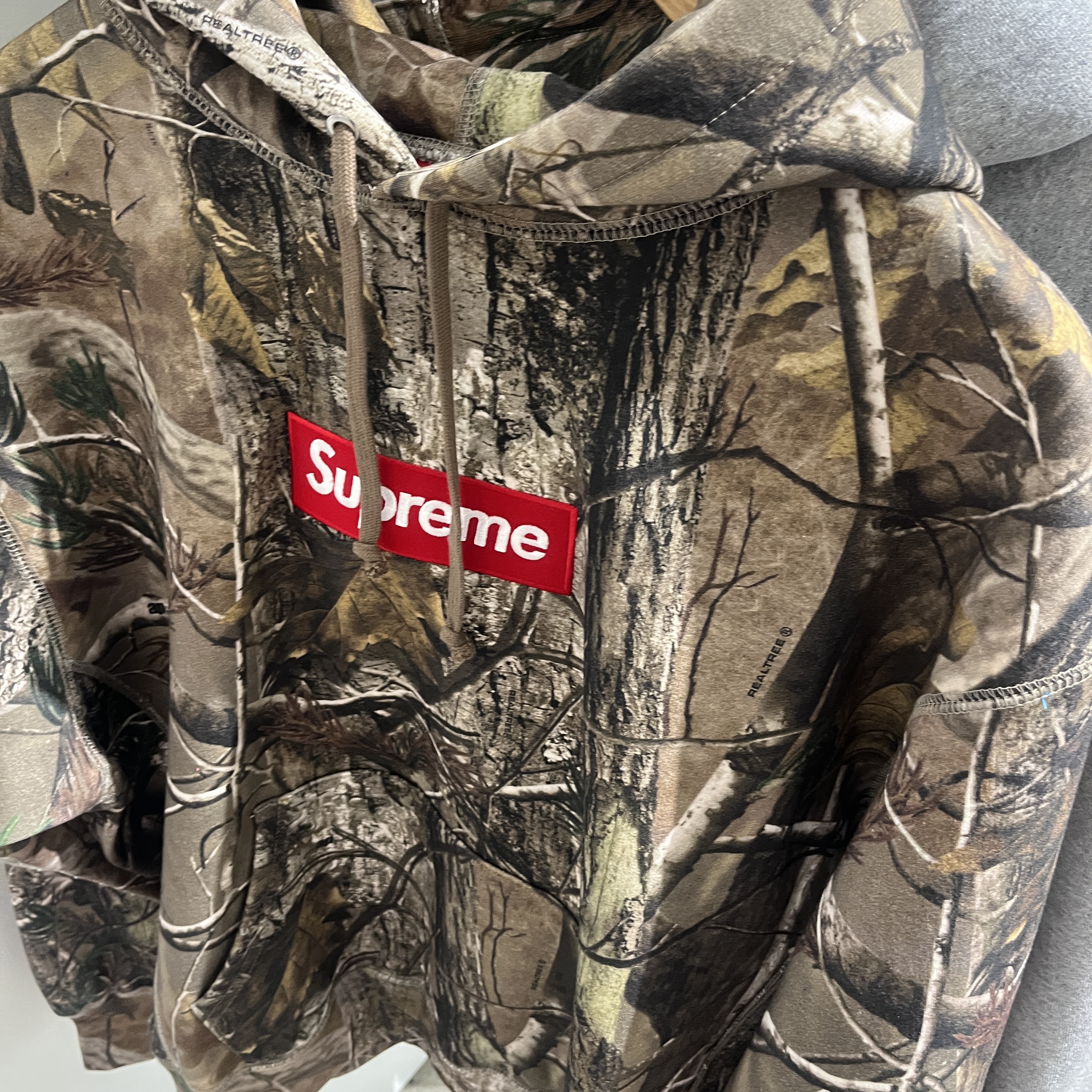 Supreme Box Logo Hooded Sweatshirt Realtree AP Camo - 25FW 착용 스타일