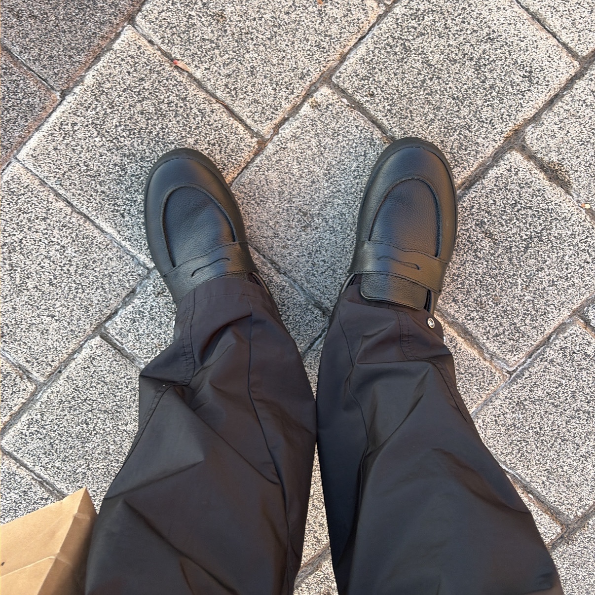 Vans Skate Loafer Black 착용 스타일