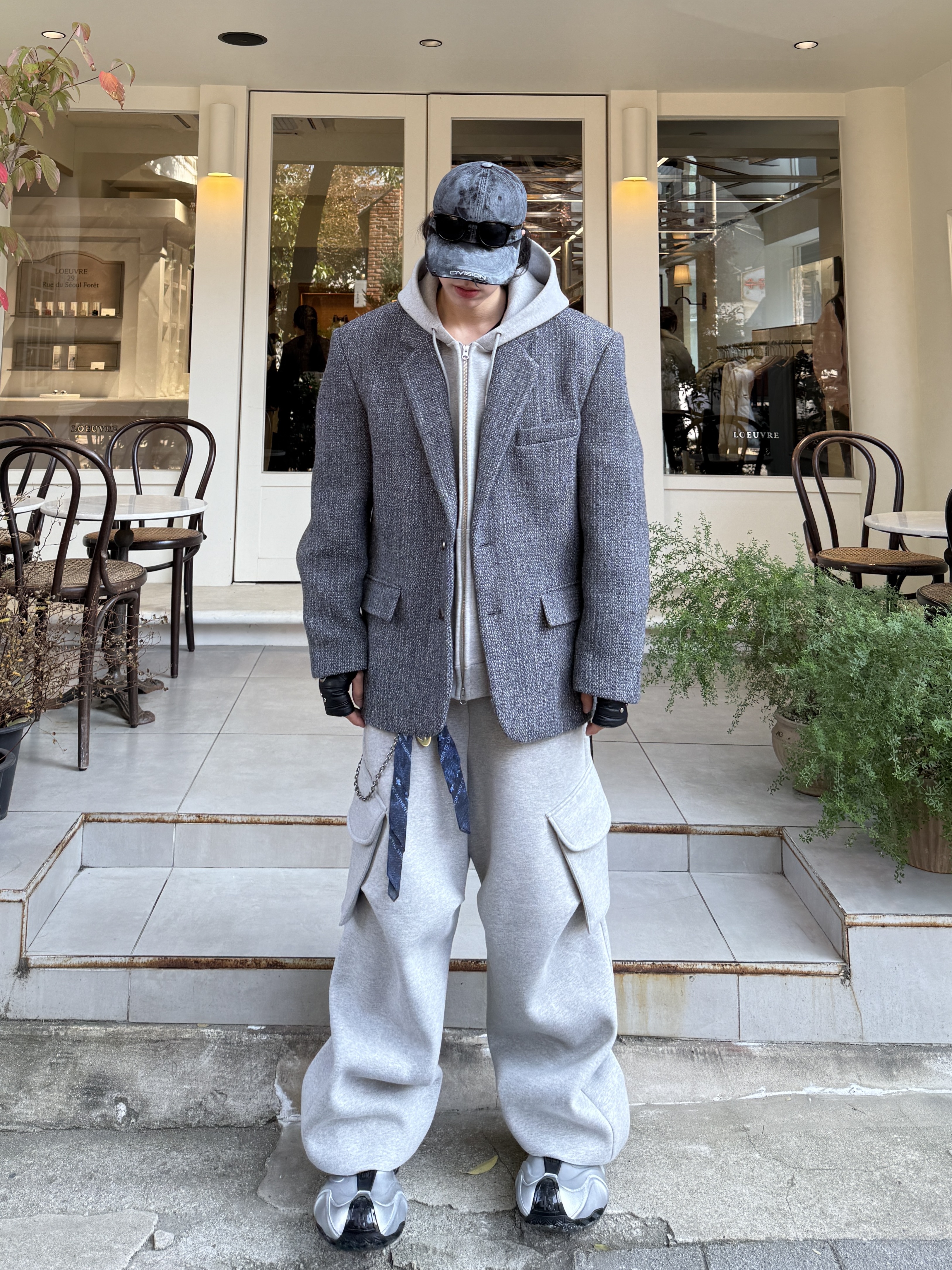 Balenciaga Basketball Sneakers Silver Black, MJD X KOIN SEOUL Wide Cargo Sweat Pants 착용 스타일 - 5