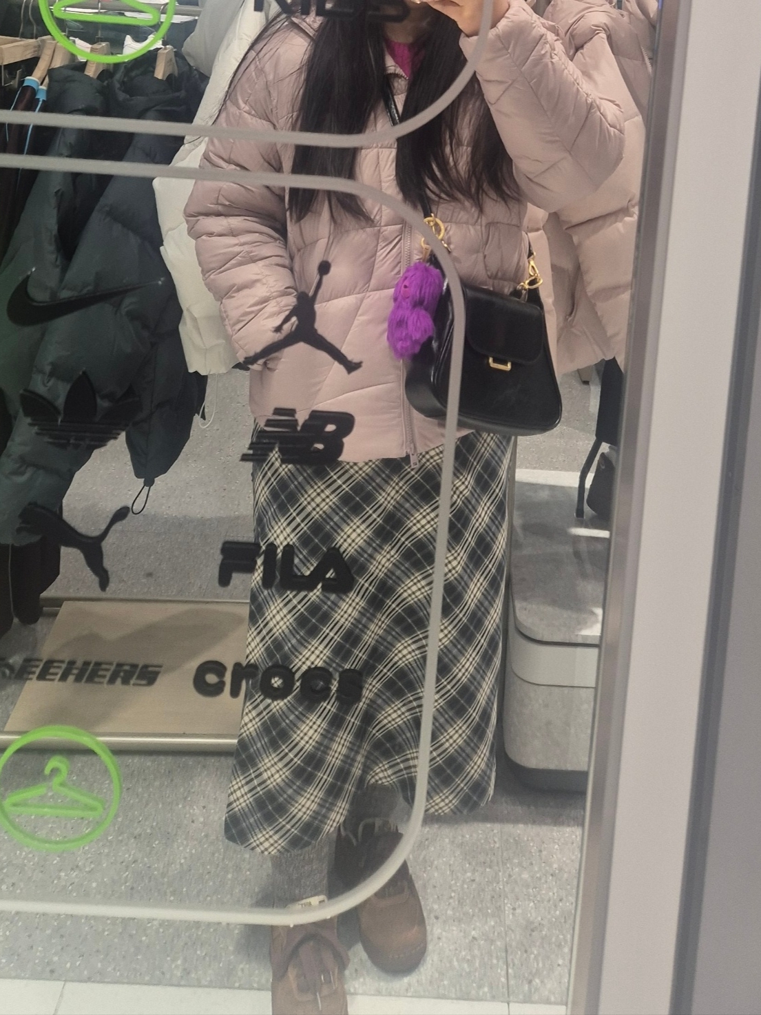 Fuggler Annoyed Alien Keyring Purple, (W) Nike Air Force 1 '07 Cacao Wow 착용 스타일